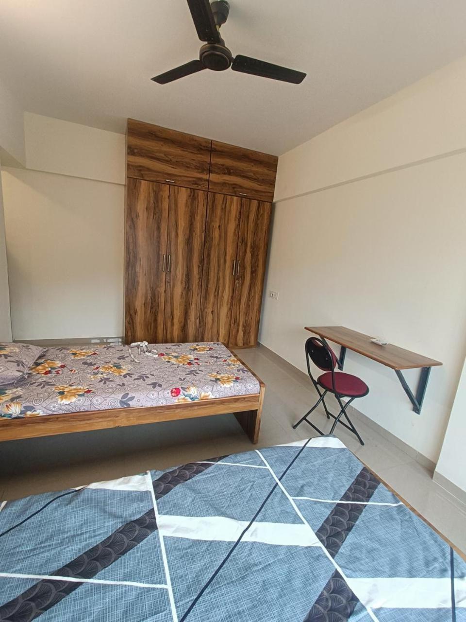 Juhu Shared Living Apartment *