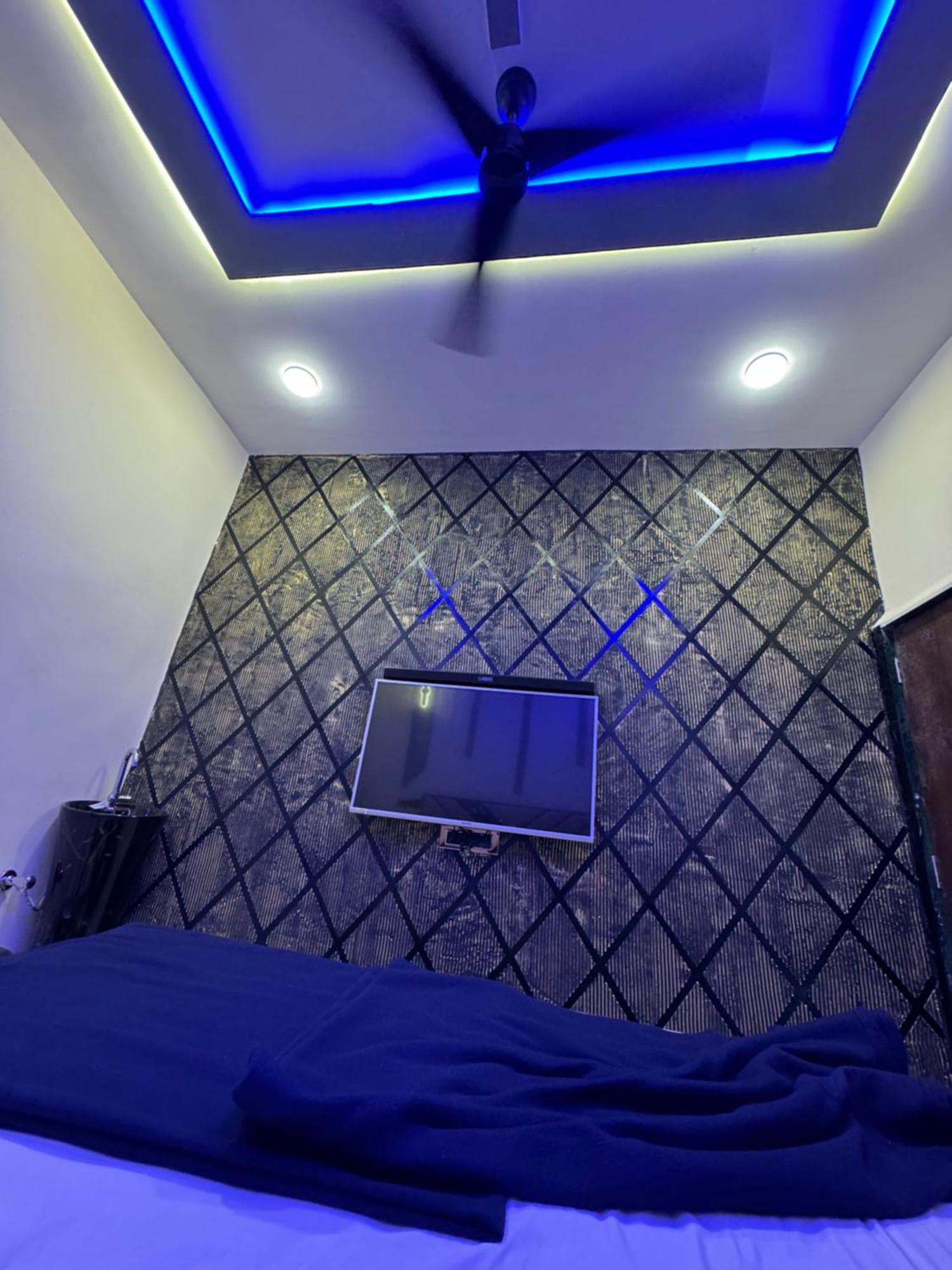 Budget Near Bkc2 Homestay Mumbai