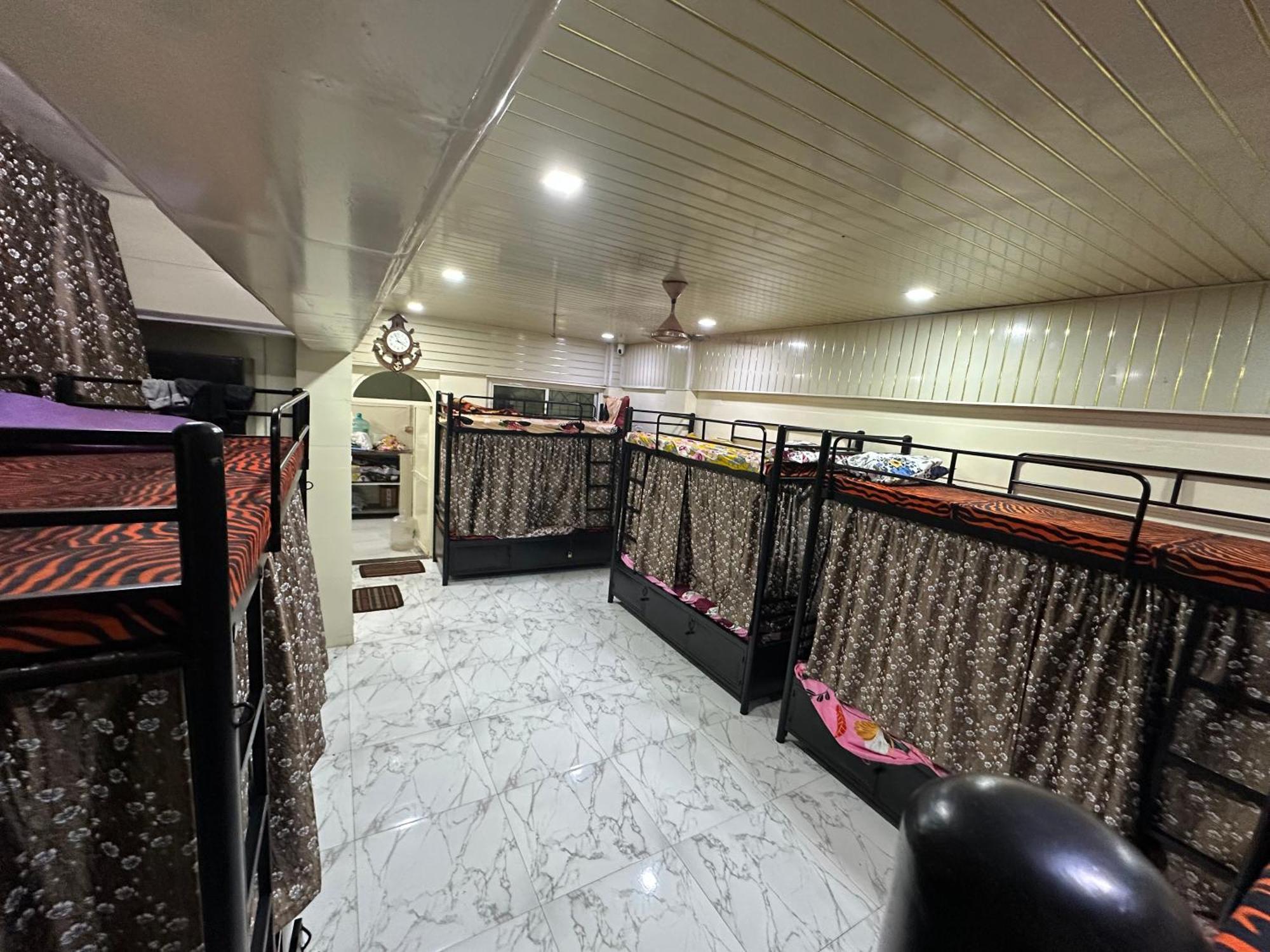 Hostel Balaji In Andheri Mumbai