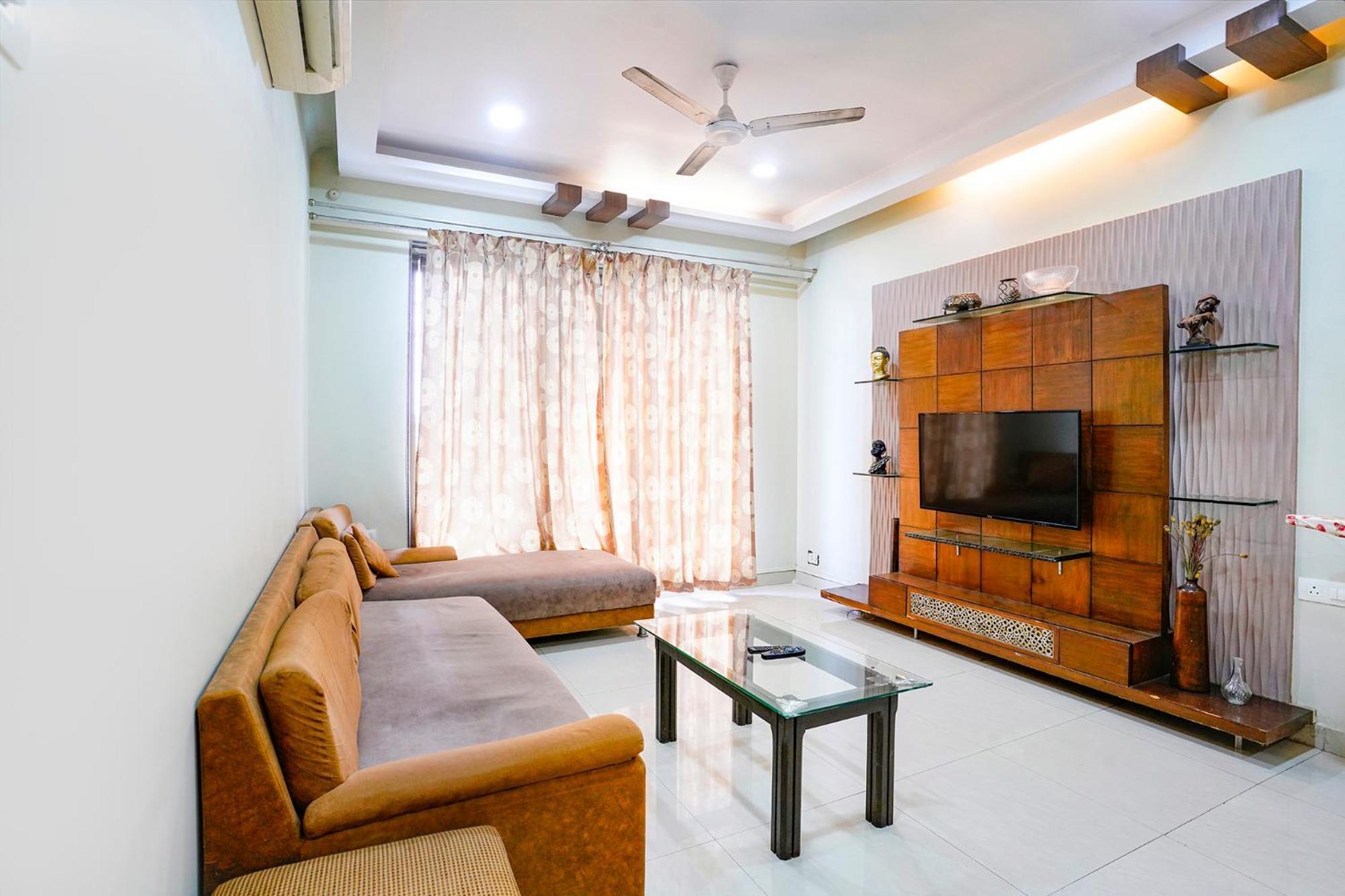 Fabhotel Corporate Bandra Apartment