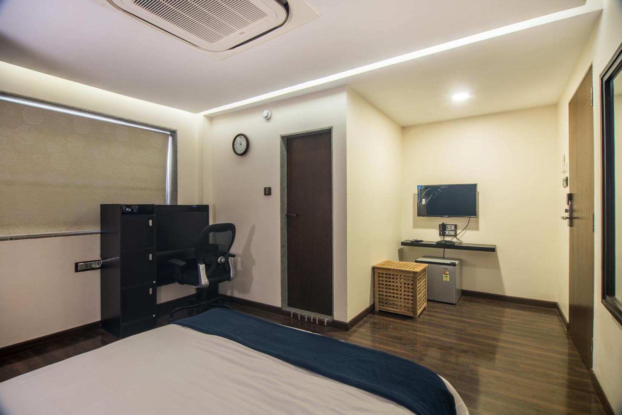Bed & Breakfast The V Sadan *