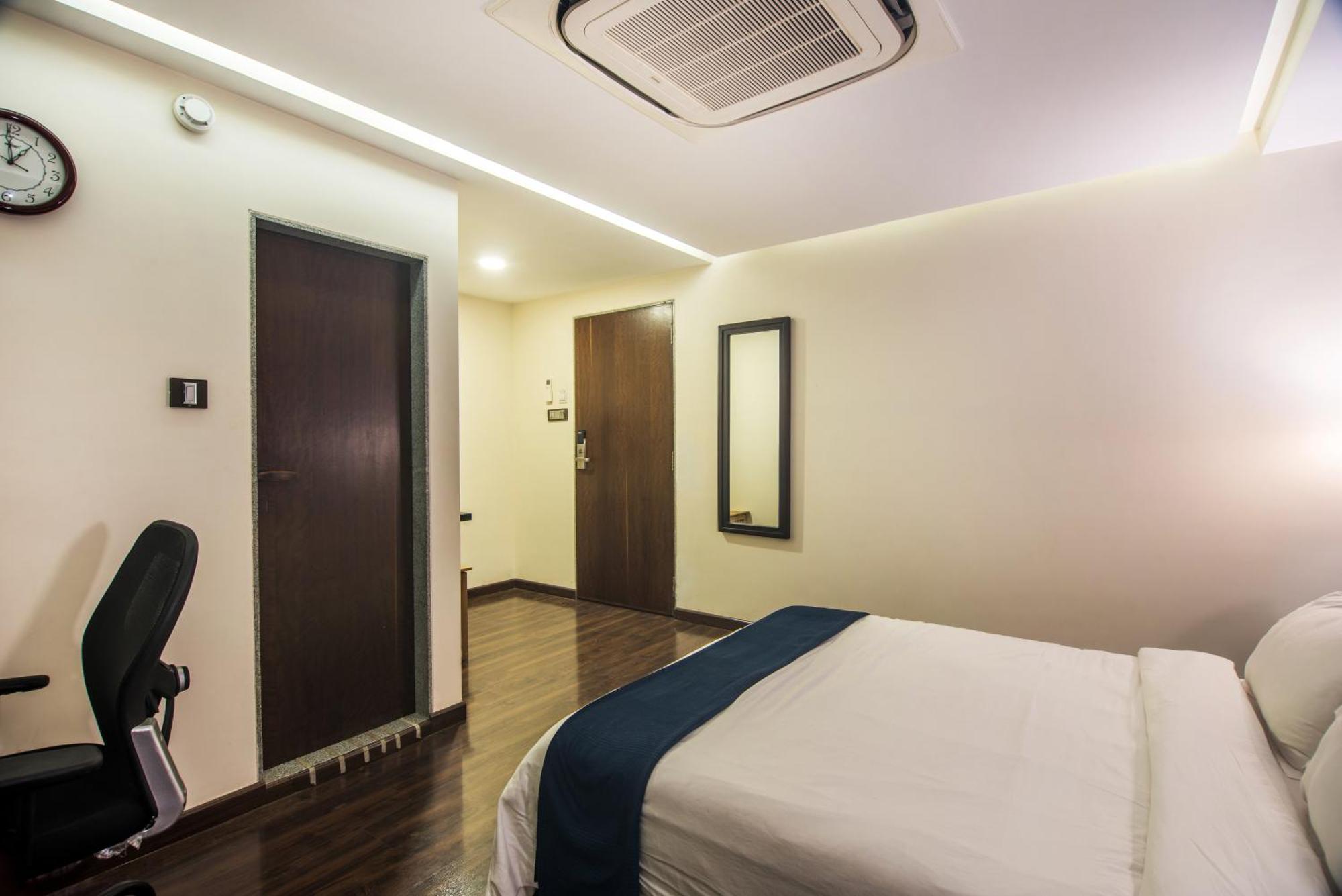 Bed & Breakfast The V Sadan