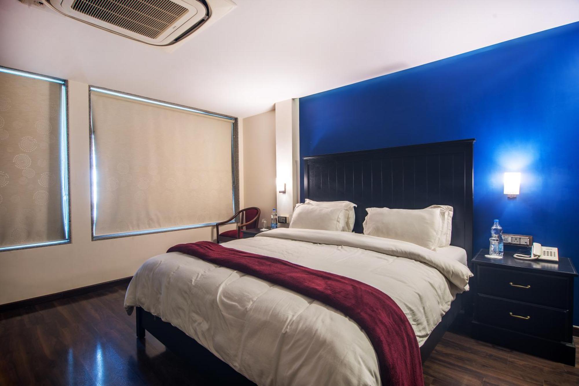 Bed & Breakfast The V Sadan