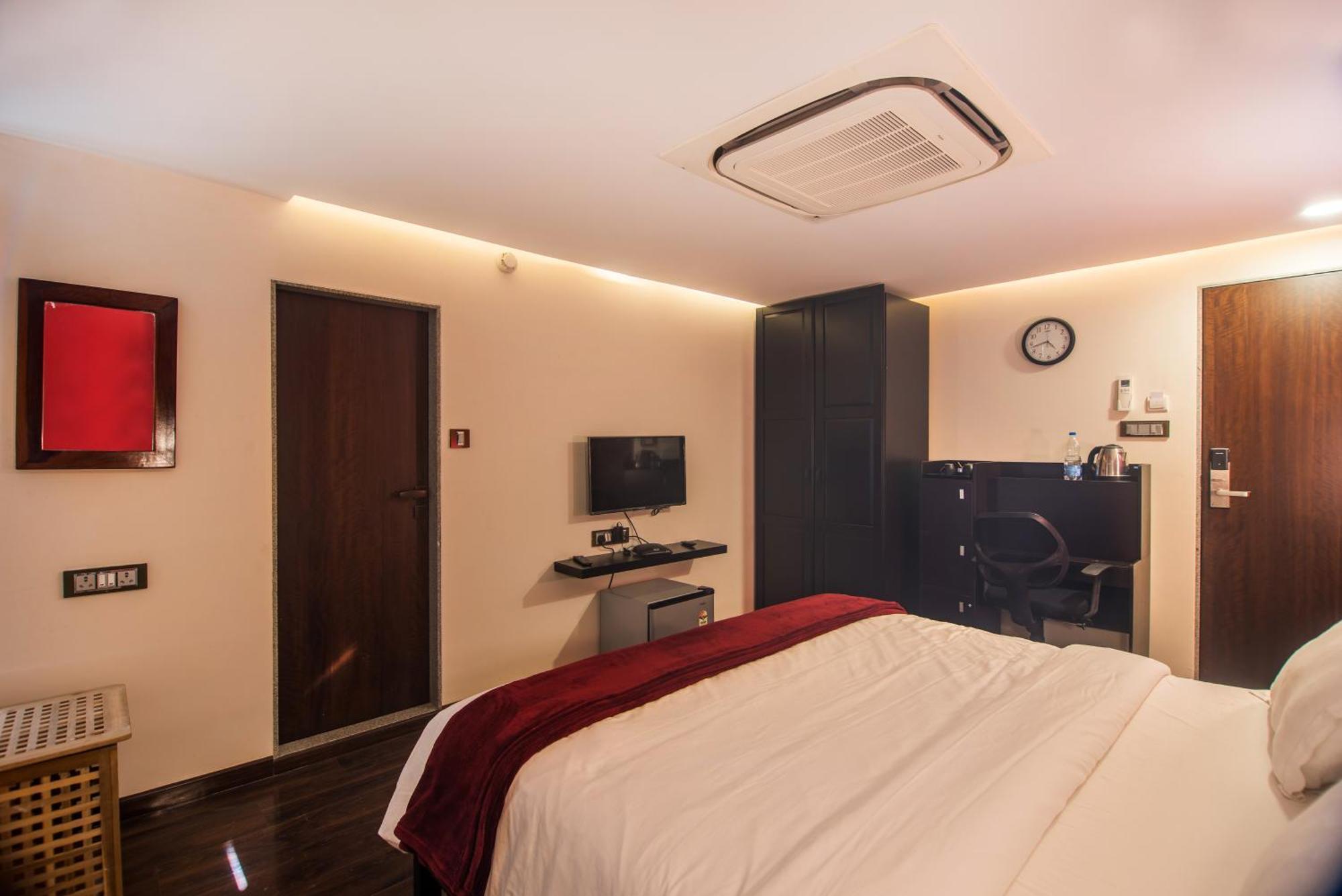 Bed & Breakfast The V Sadan *