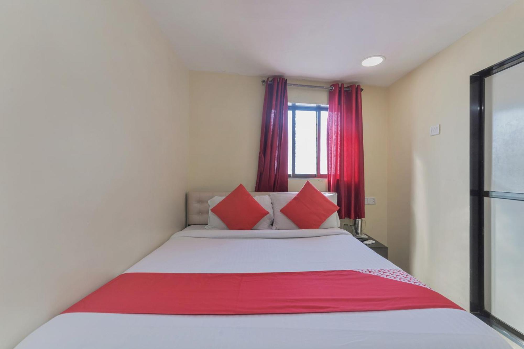 O Ak Palace Near Chhatrapati Shivaji International Airport Hotel