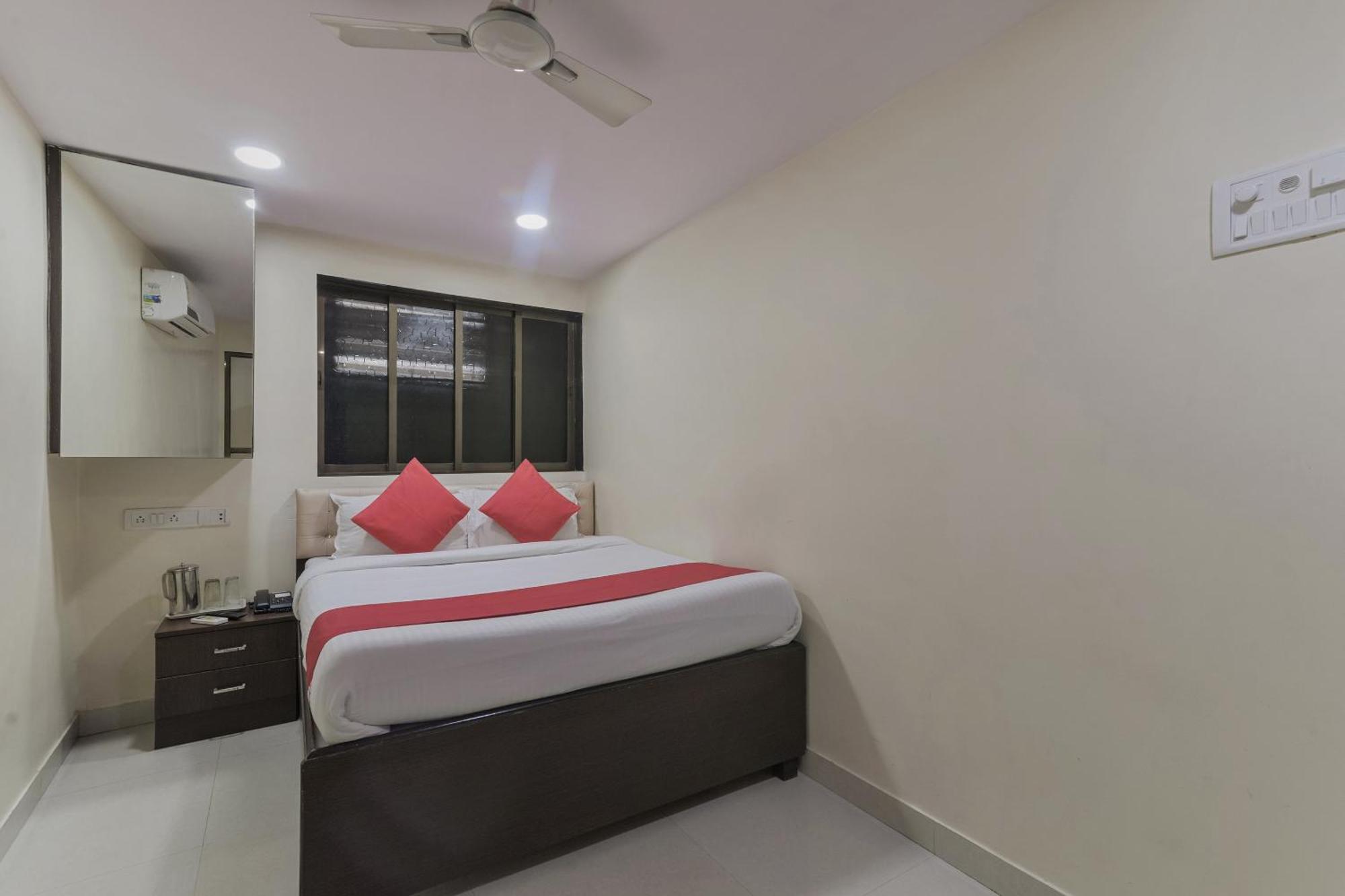 O Ak Palace Near Chhatrapati Shivaji International Airport Hotel
