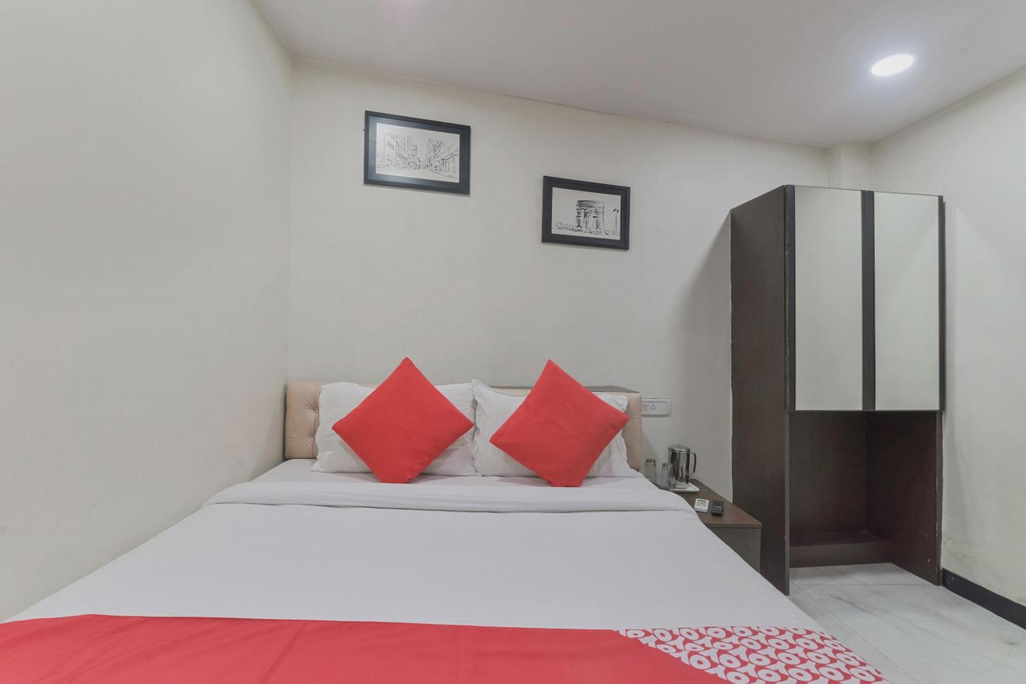 O Ak Palace Near Chhatrapati Shivaji International Airport Hotel