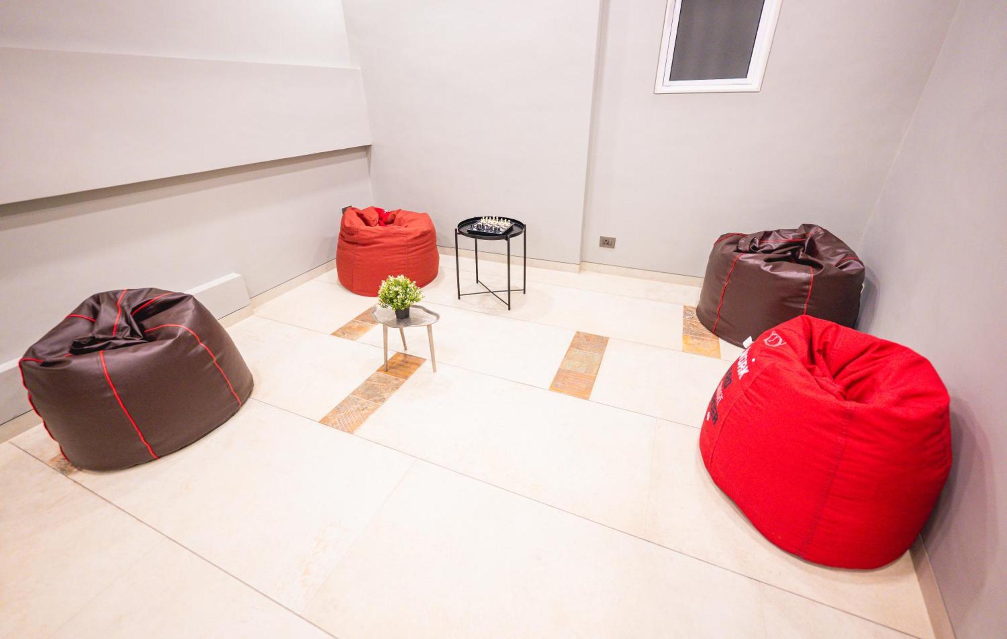 Indie Studios, Chembur Hotel Mumbai