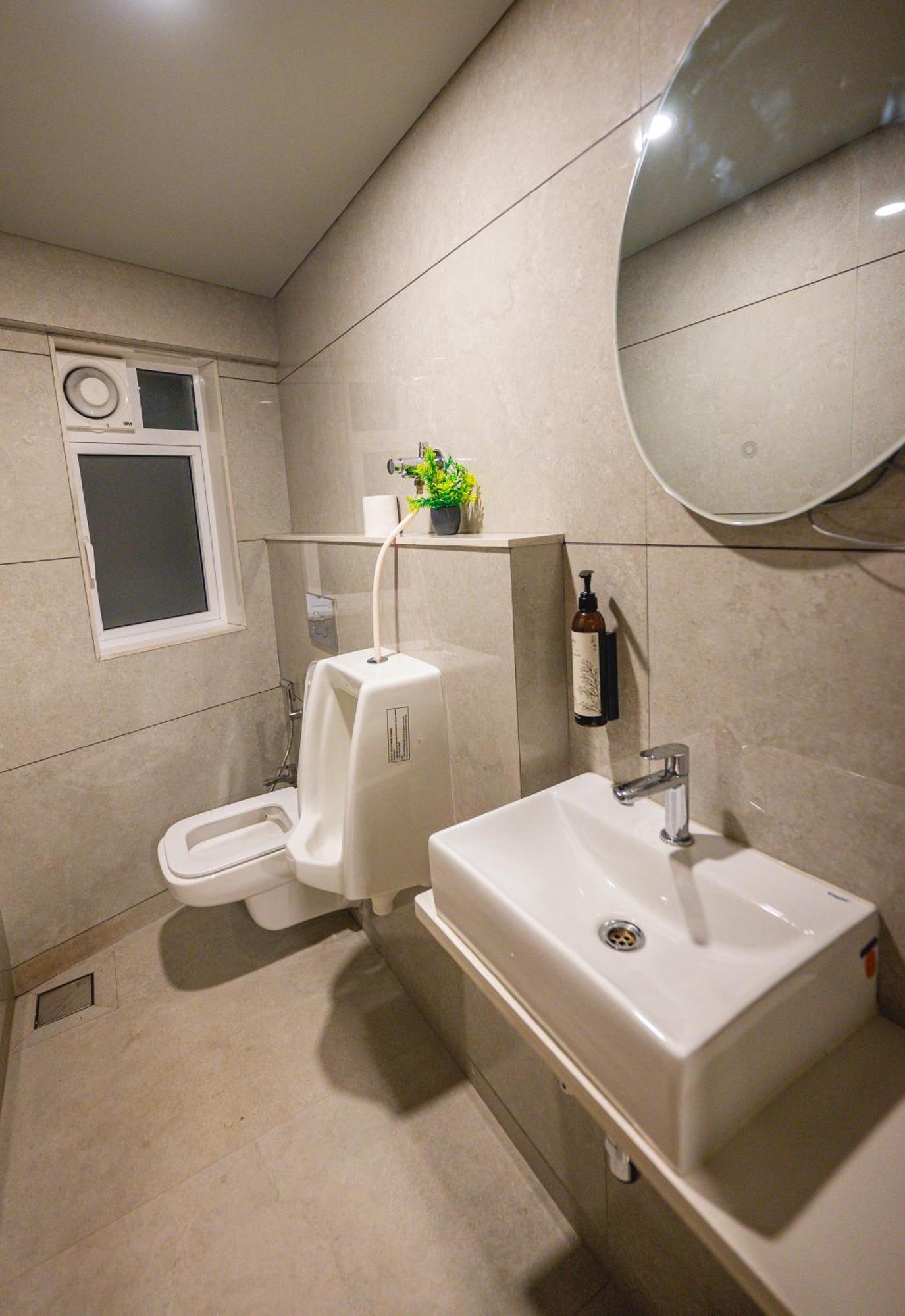 Indie Studios, Chembur 3* Mumbai