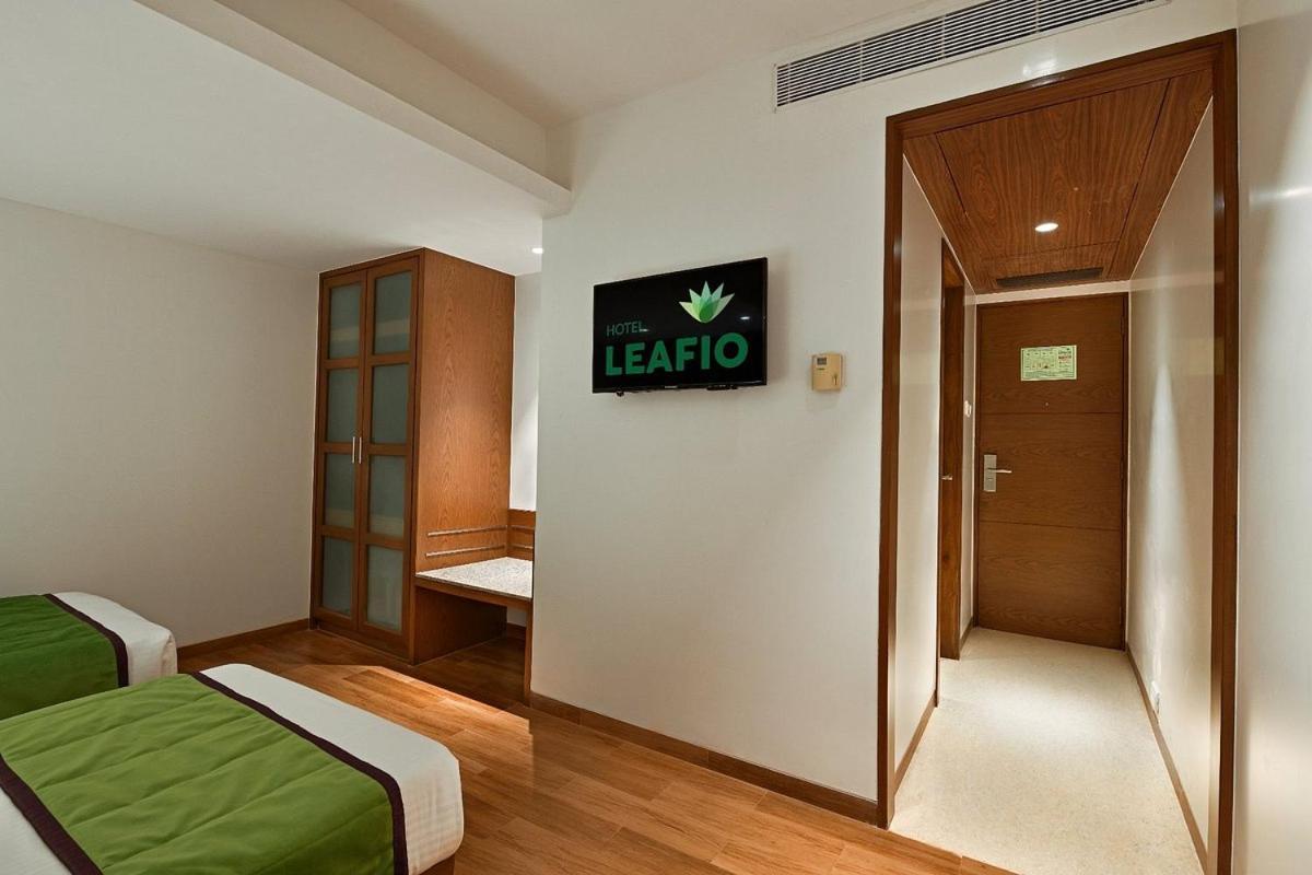 Leafio Marigold-near Airport Hotel
