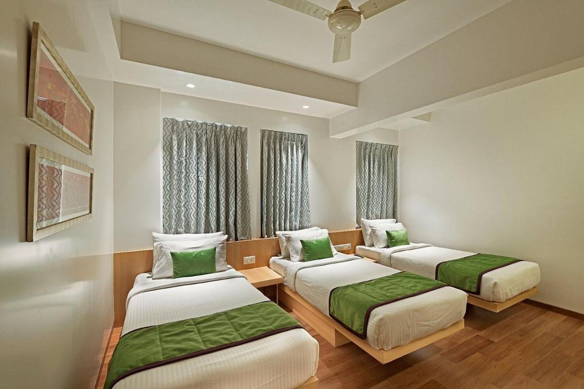 Leafio Marigold-near Airport Hotel 3*