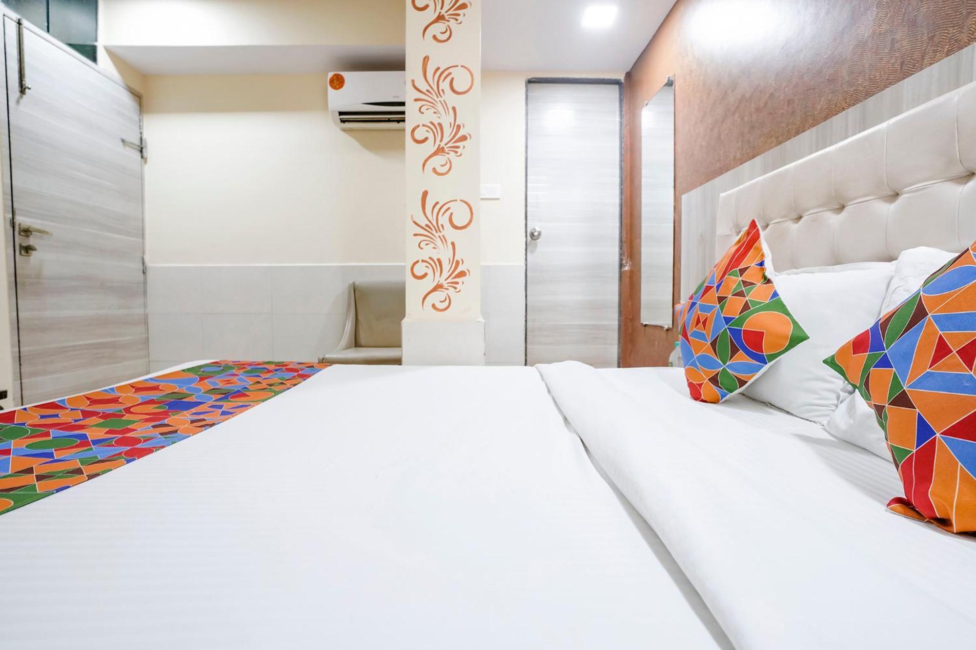 Fabexpress Sarah Gold - Nr Nesco Exhibition Center 3*