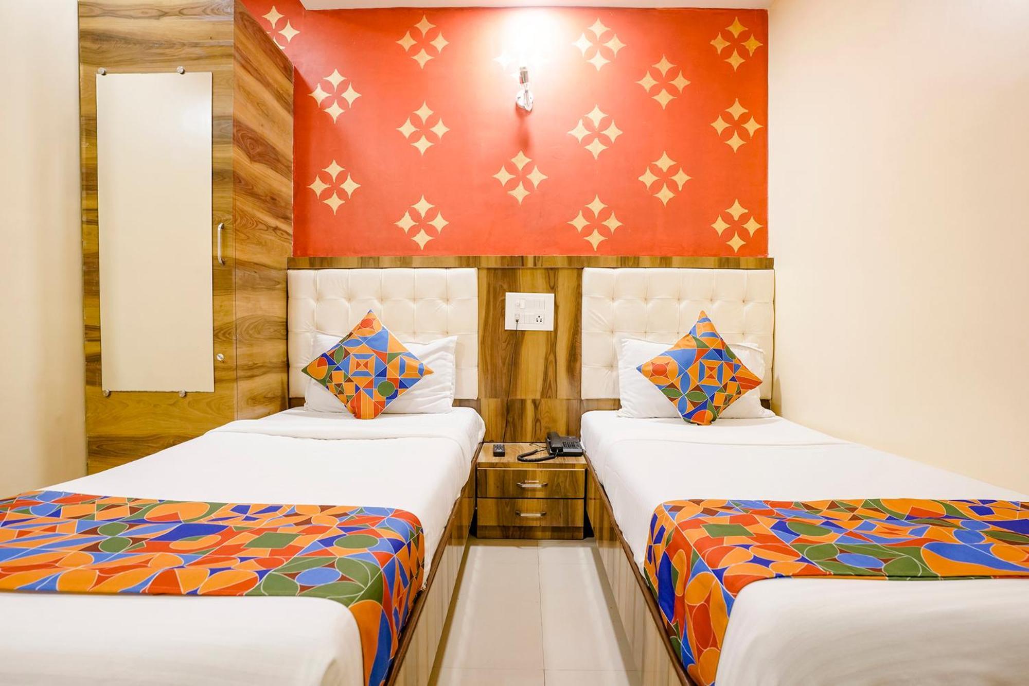 Fabexpress Sarah Gold - Nr Nesco Exhibition Center