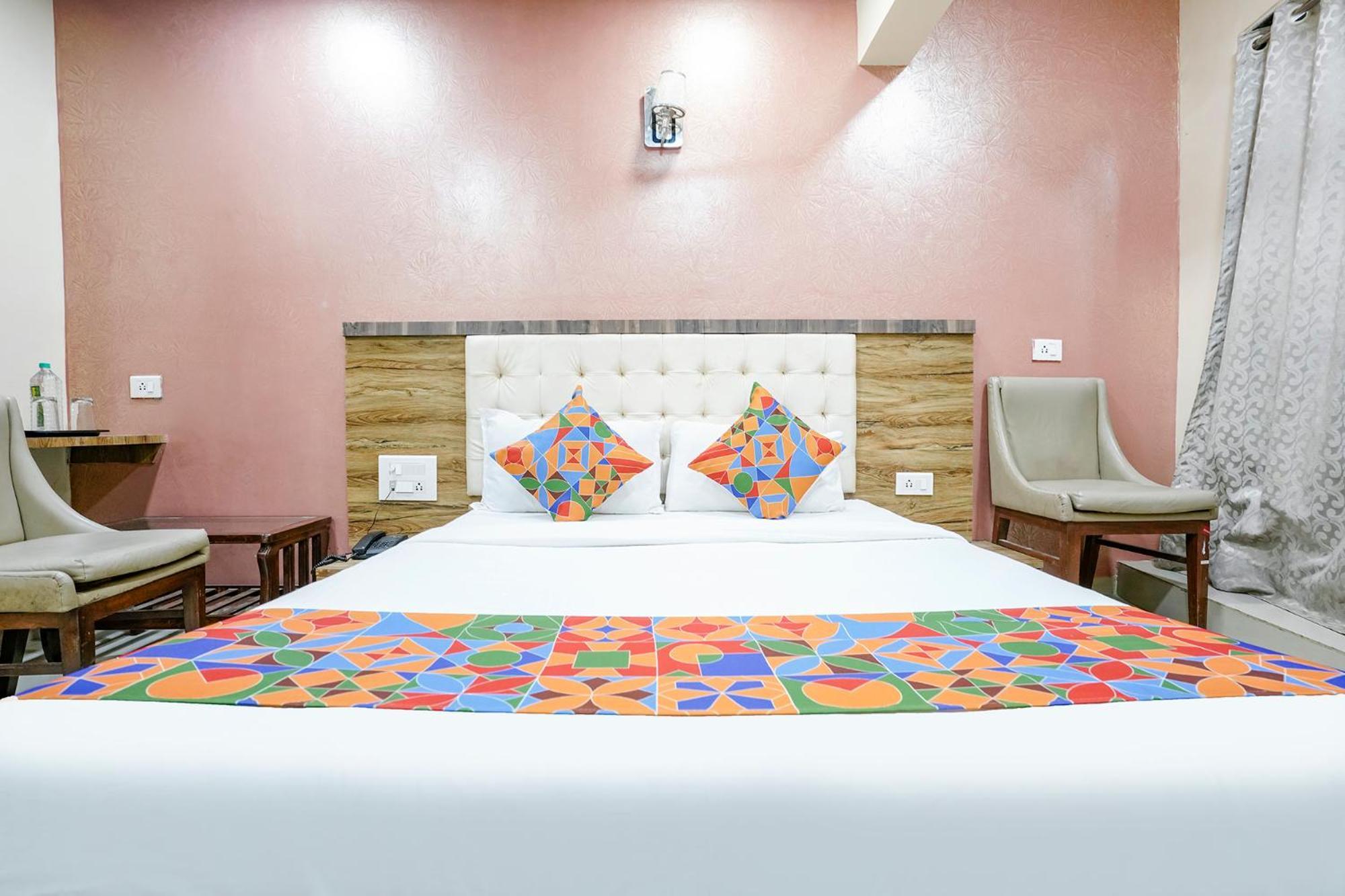 Fabexpress Sarah Gold - Nr Nesco Exhibition Center Mumbai