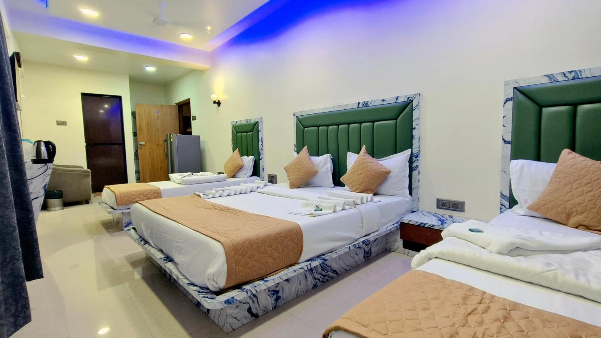 Hotel Edition Blue - Mohammed Ali Road 2*