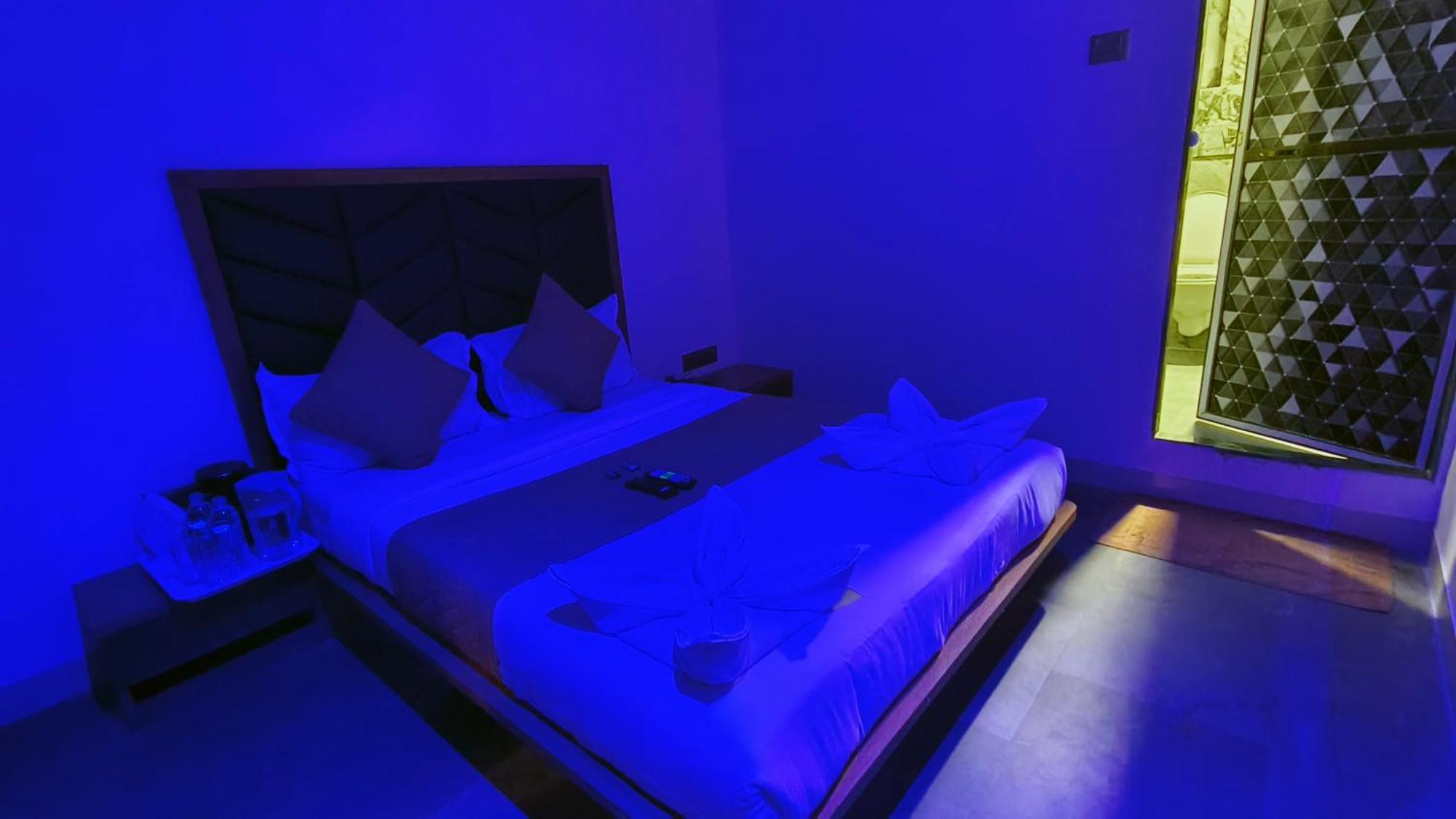 Hotel Edition Blue - Mohammed Ali Road 2*