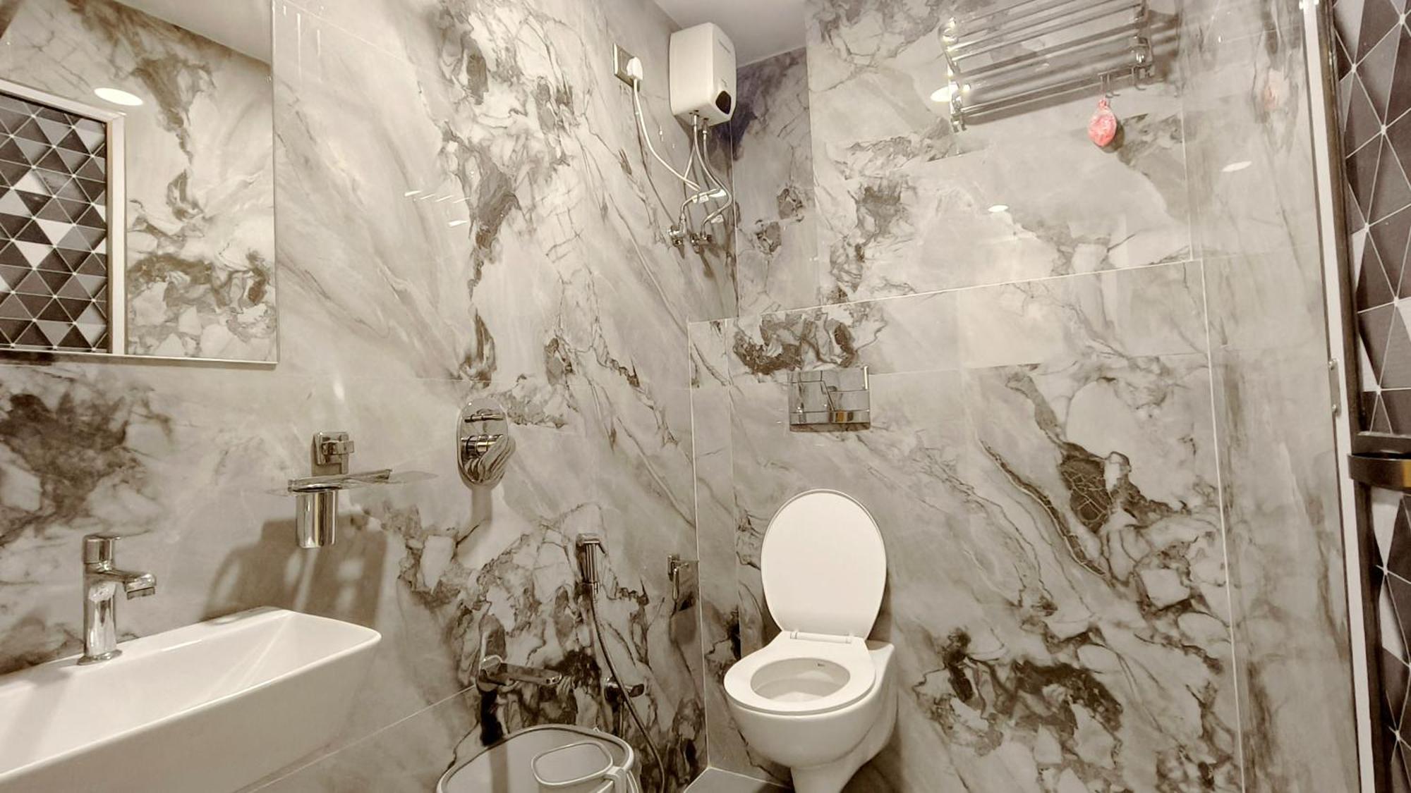 Edition Blue - Mohammed Ali Road Hotel 2*