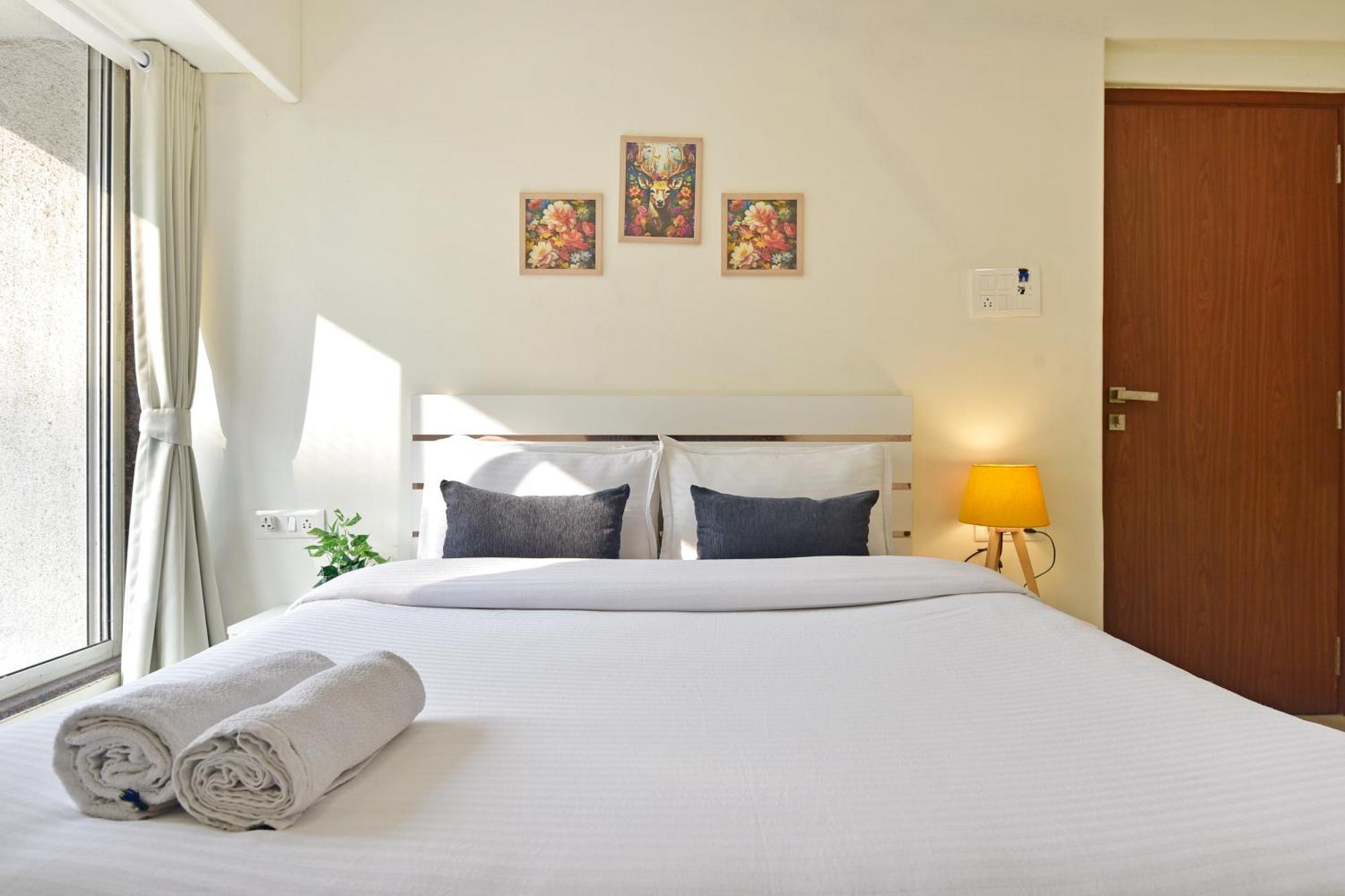 Hsquare Rizvi Utopia Apartment