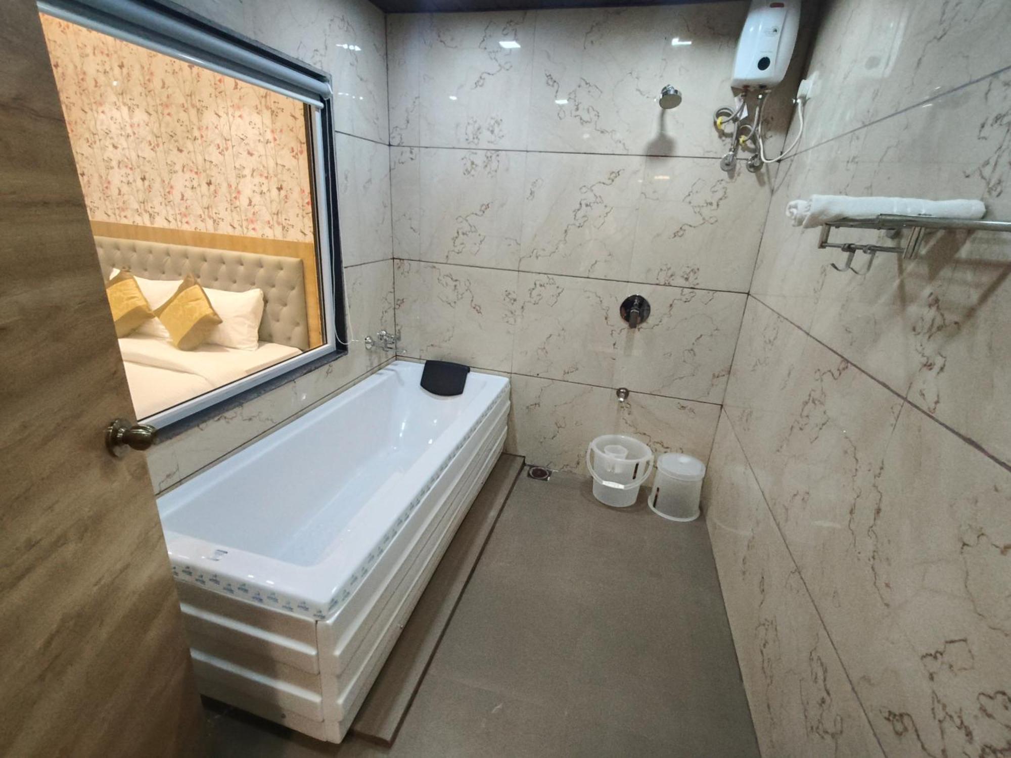 Morya Residency Parel Bombaim