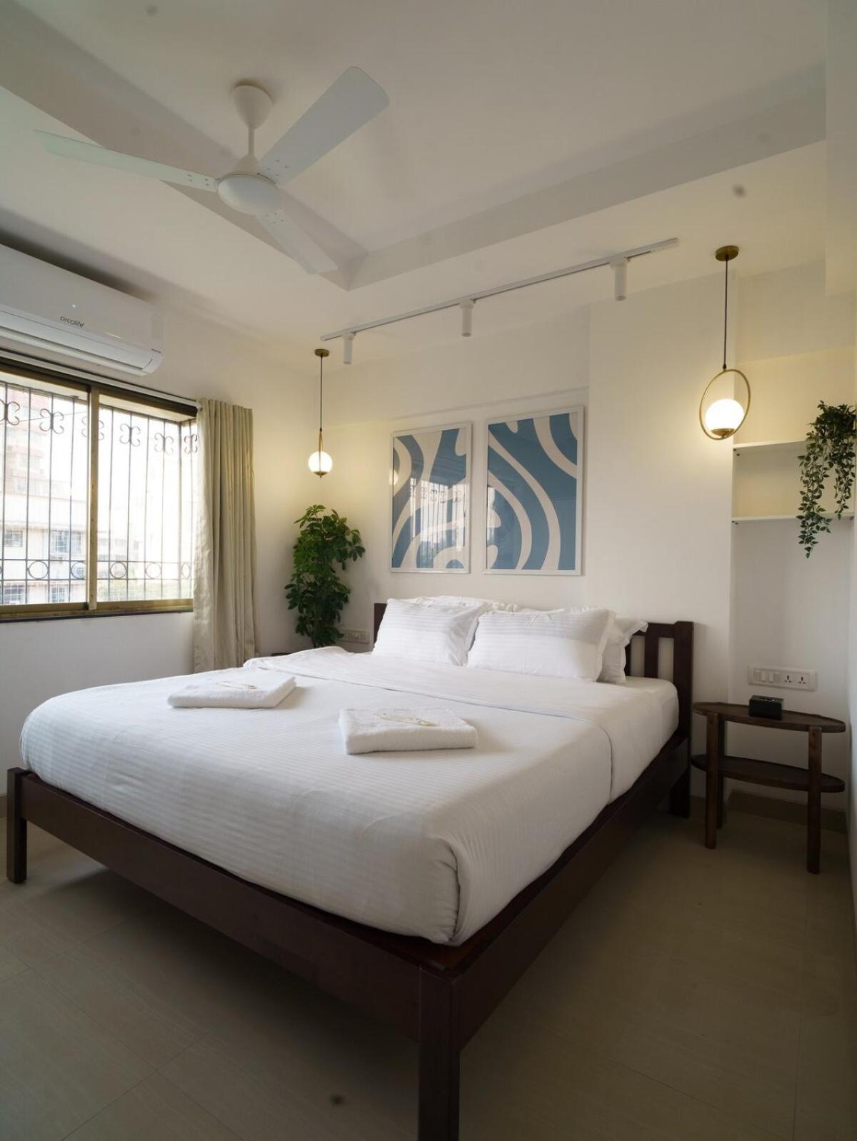 Aura 2bhk Bandra W By The Company Apartment *