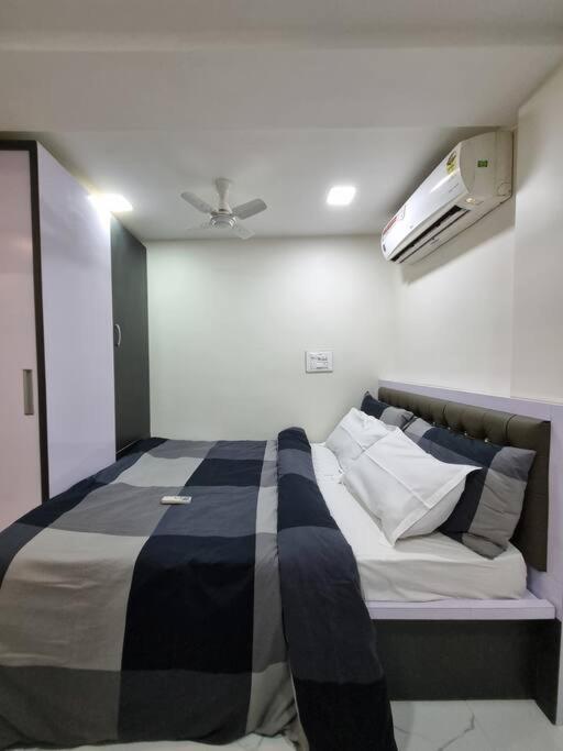 Pluto - 1bhk - Carter Road *
