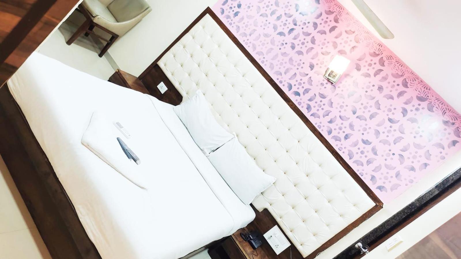 Hotel Golden Park Near Nesco Mumbai