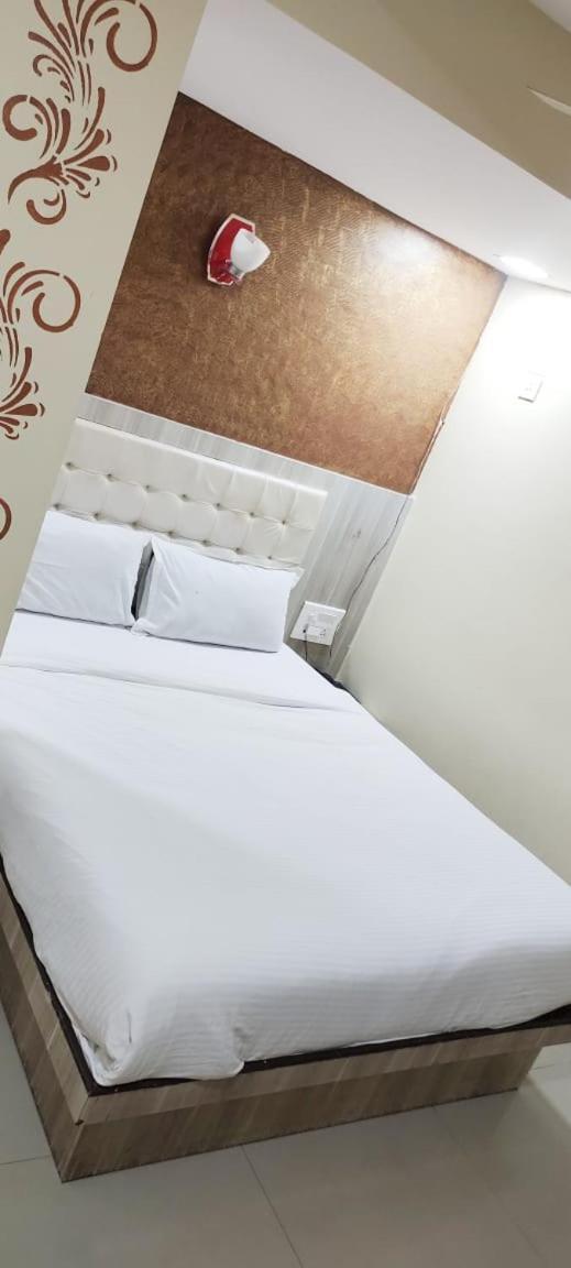 Golden Park Near Nesco Mumbai