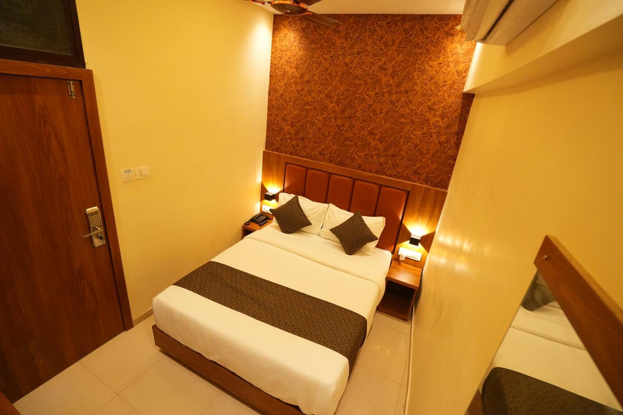 Boston Hotel Mumbai