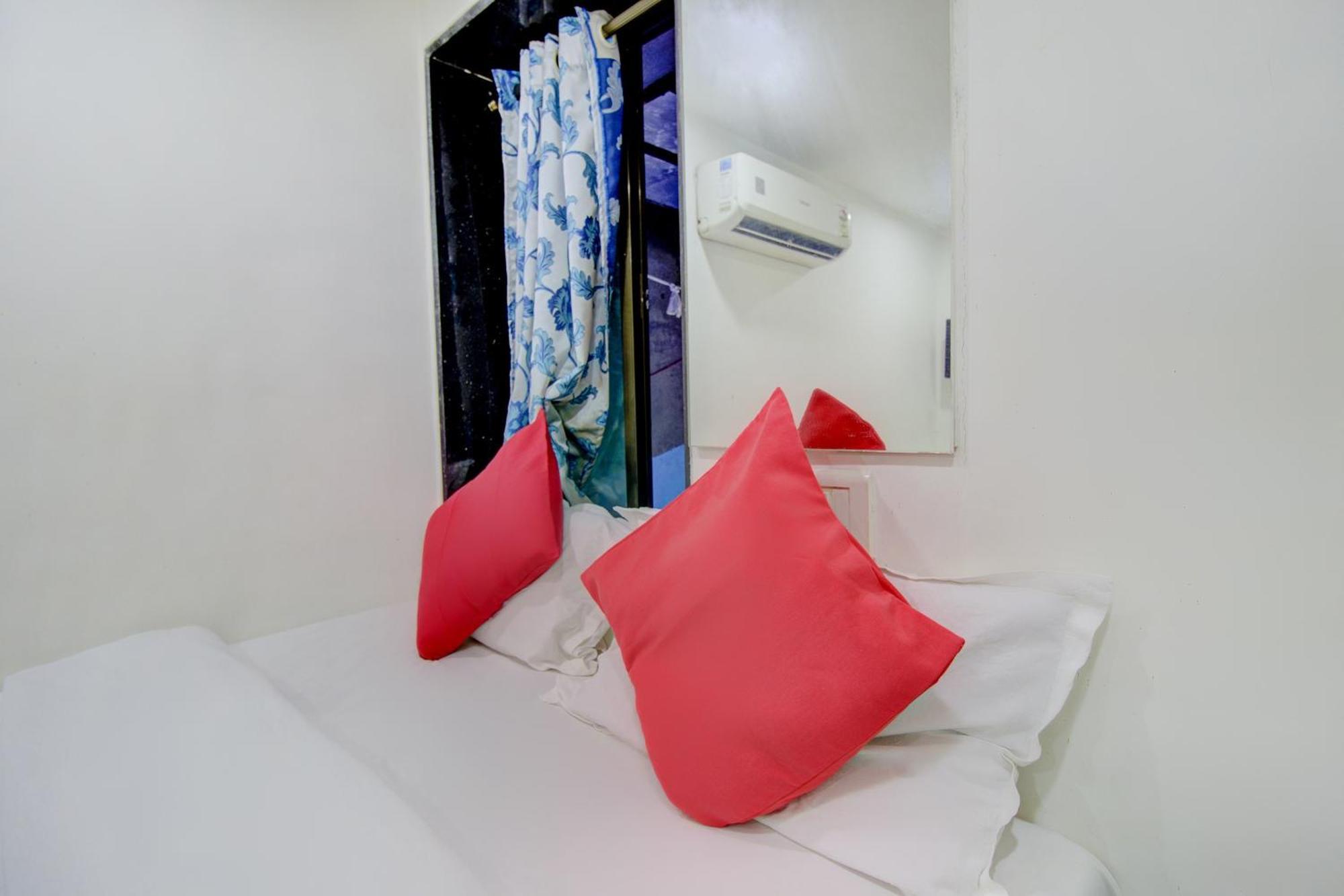 Hotel O Blue Light Near Gateway Of India 3*
