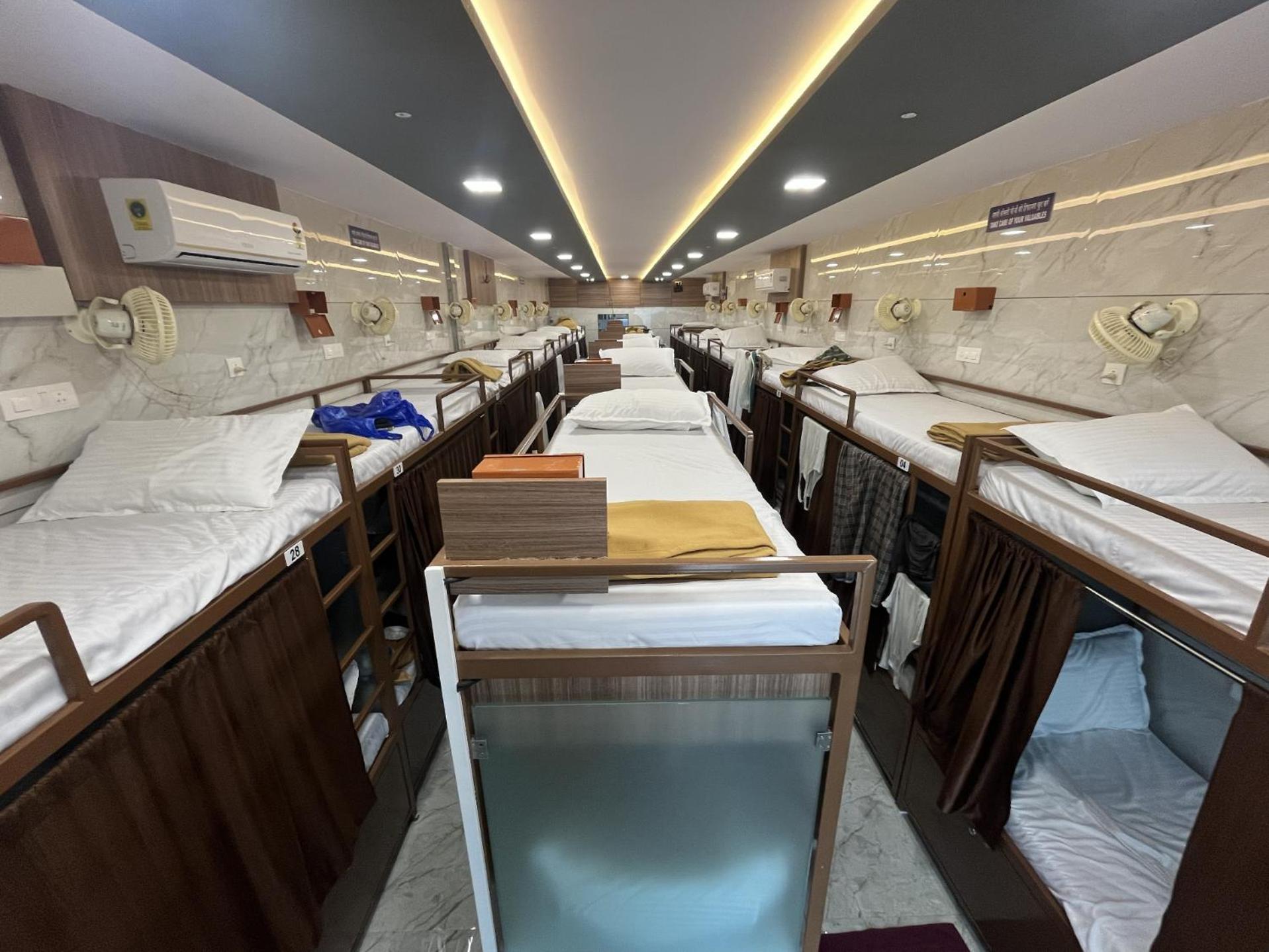 Apartment Apex Andheri - Near Airport And Marol Metro Station