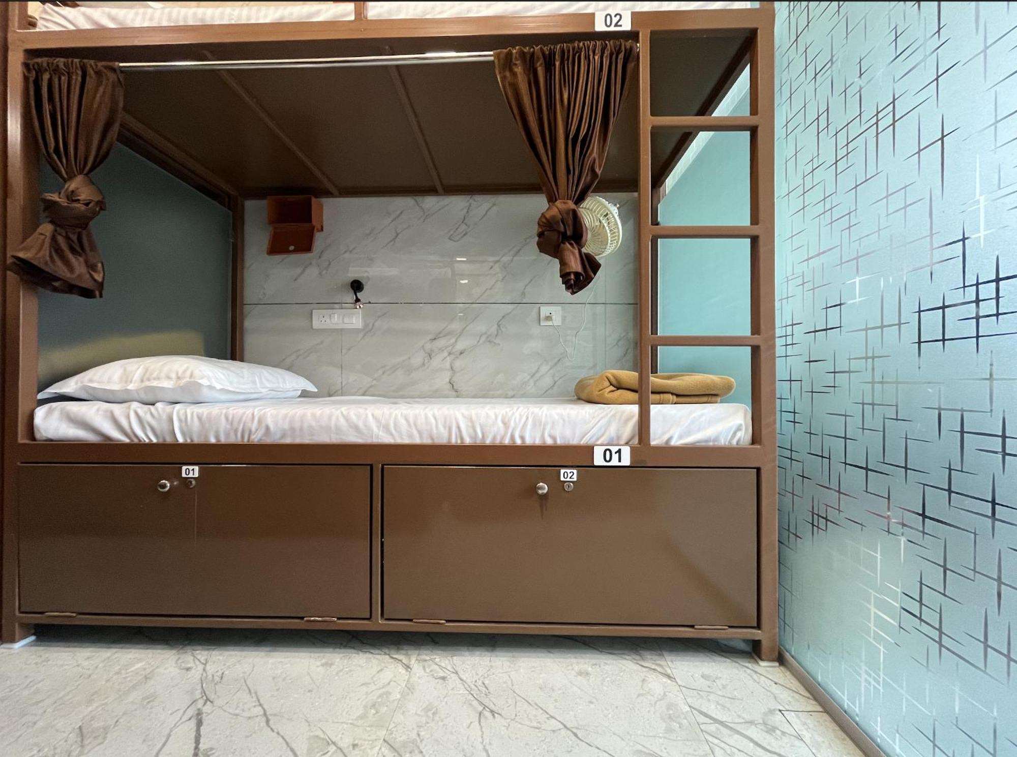 Apartment Apex Andheri - Near Airport And Marol Metro Station