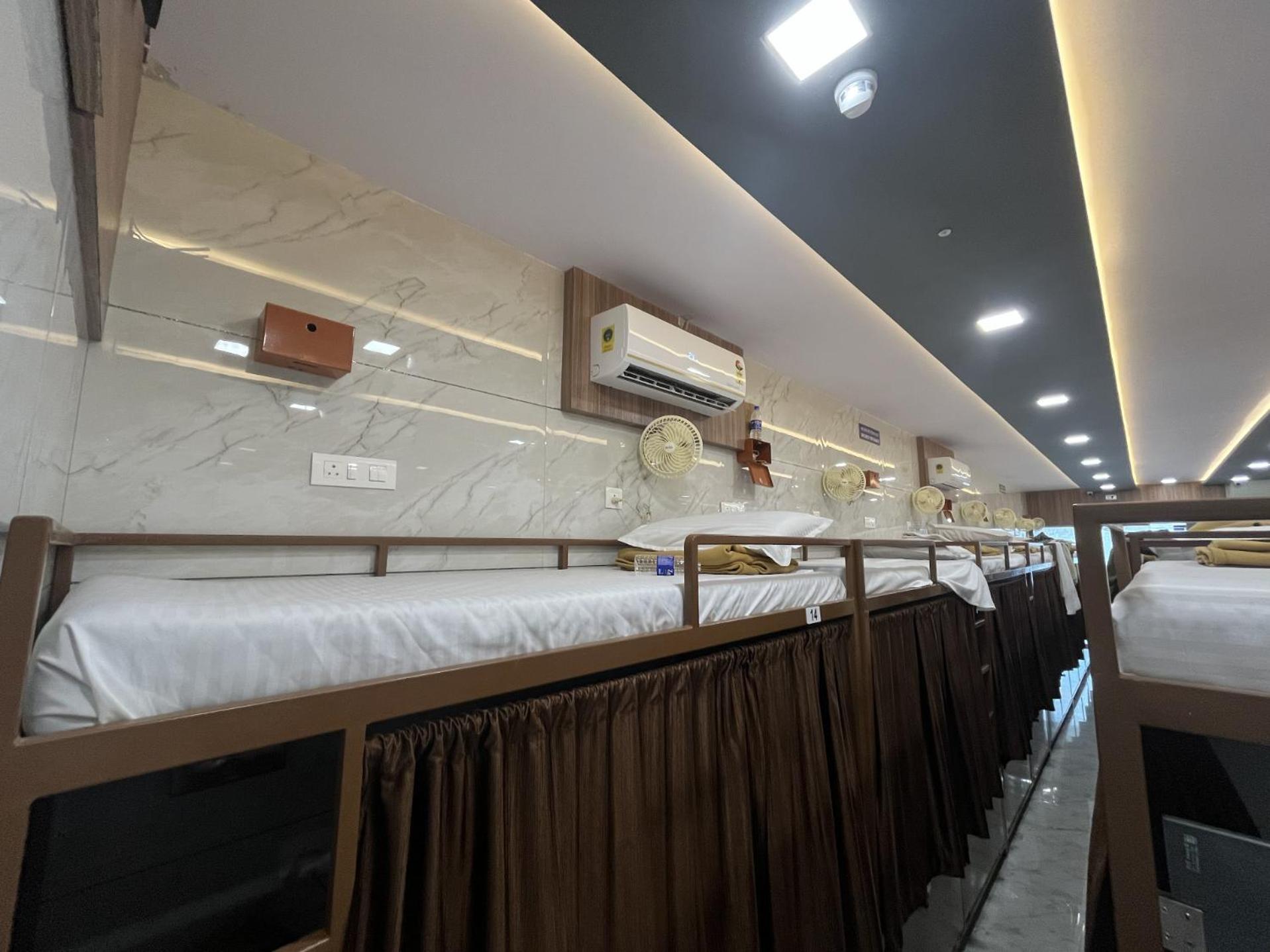 Apartment Apex Andheri - Near Airport And Marol Metro Station *