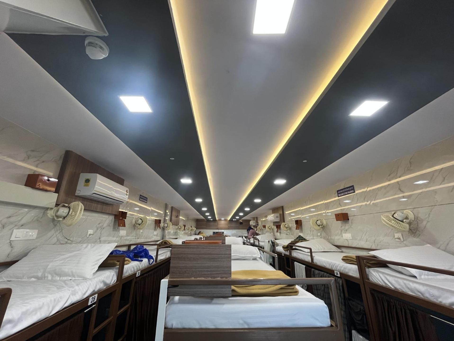 Apartment Apex Andheri - Near Airport And Marol Metro Station *