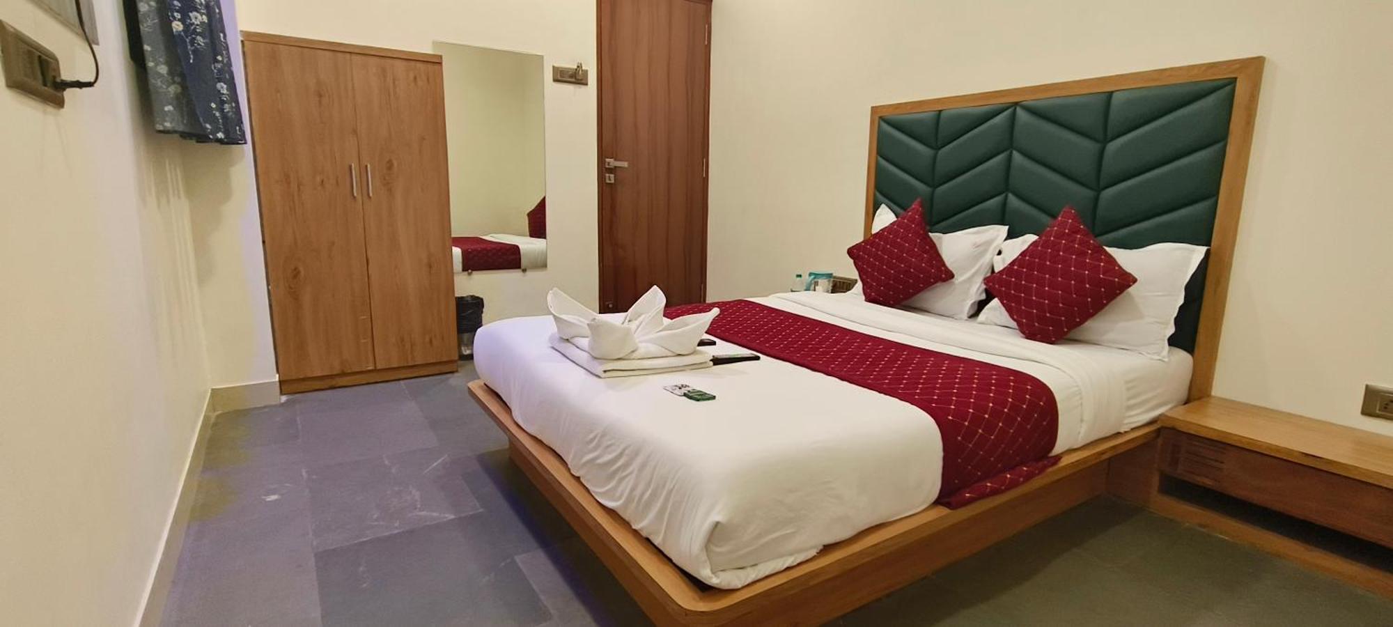 Hotel Smooth Checkin By Edition Blue - Mumbai