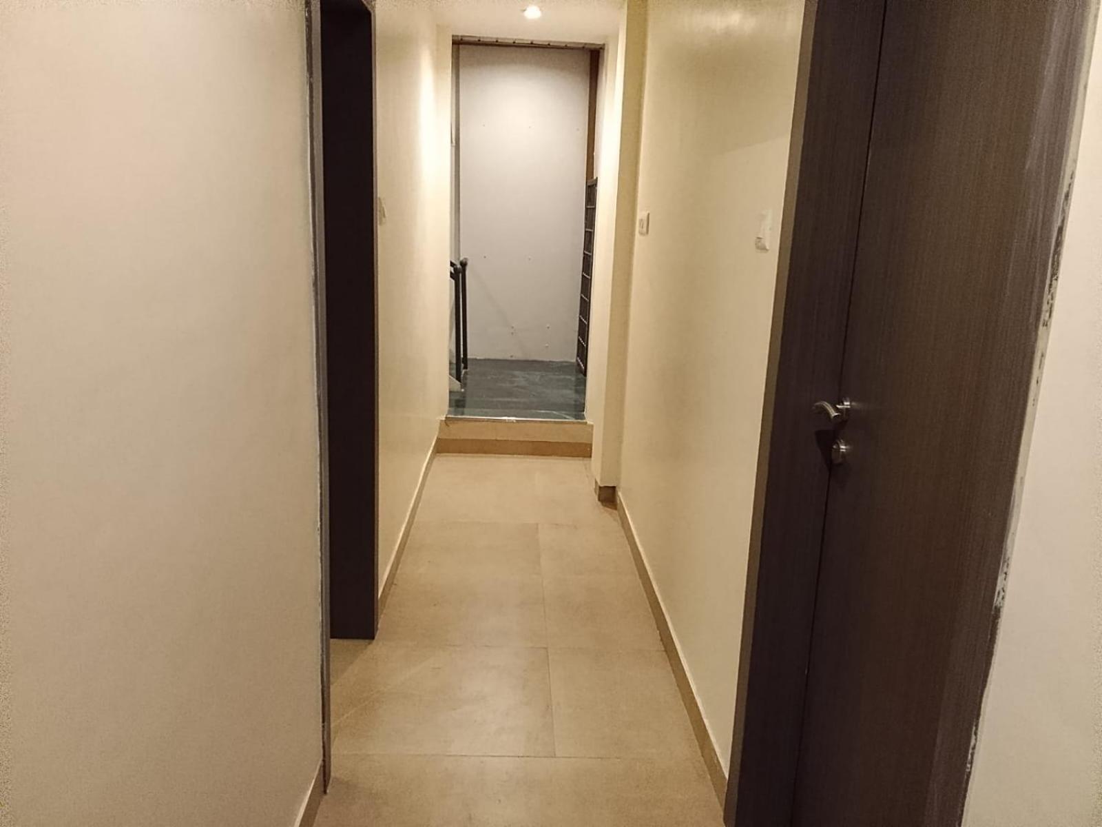 Le West Near Exhibition Center 3* Bombaim