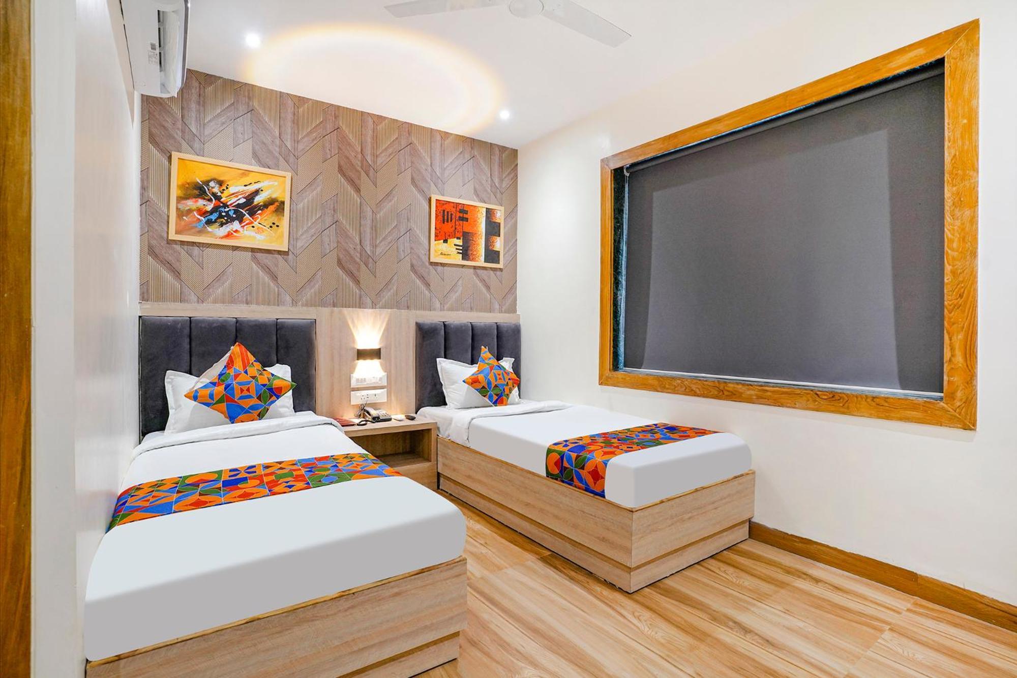 Hotel Fabhotel Riza International - Nr Nesco Exhibition Centre 3*