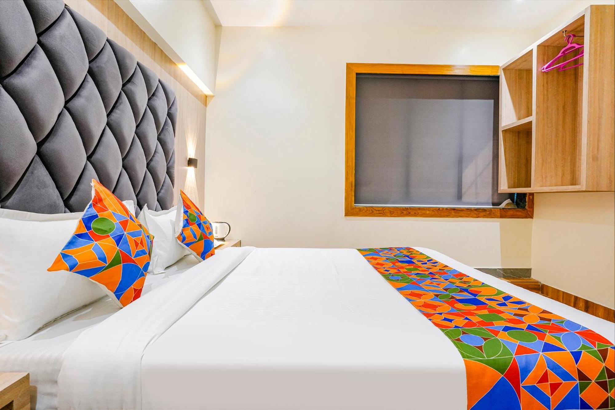 Hotel Fabhotel Riza International Bombaim