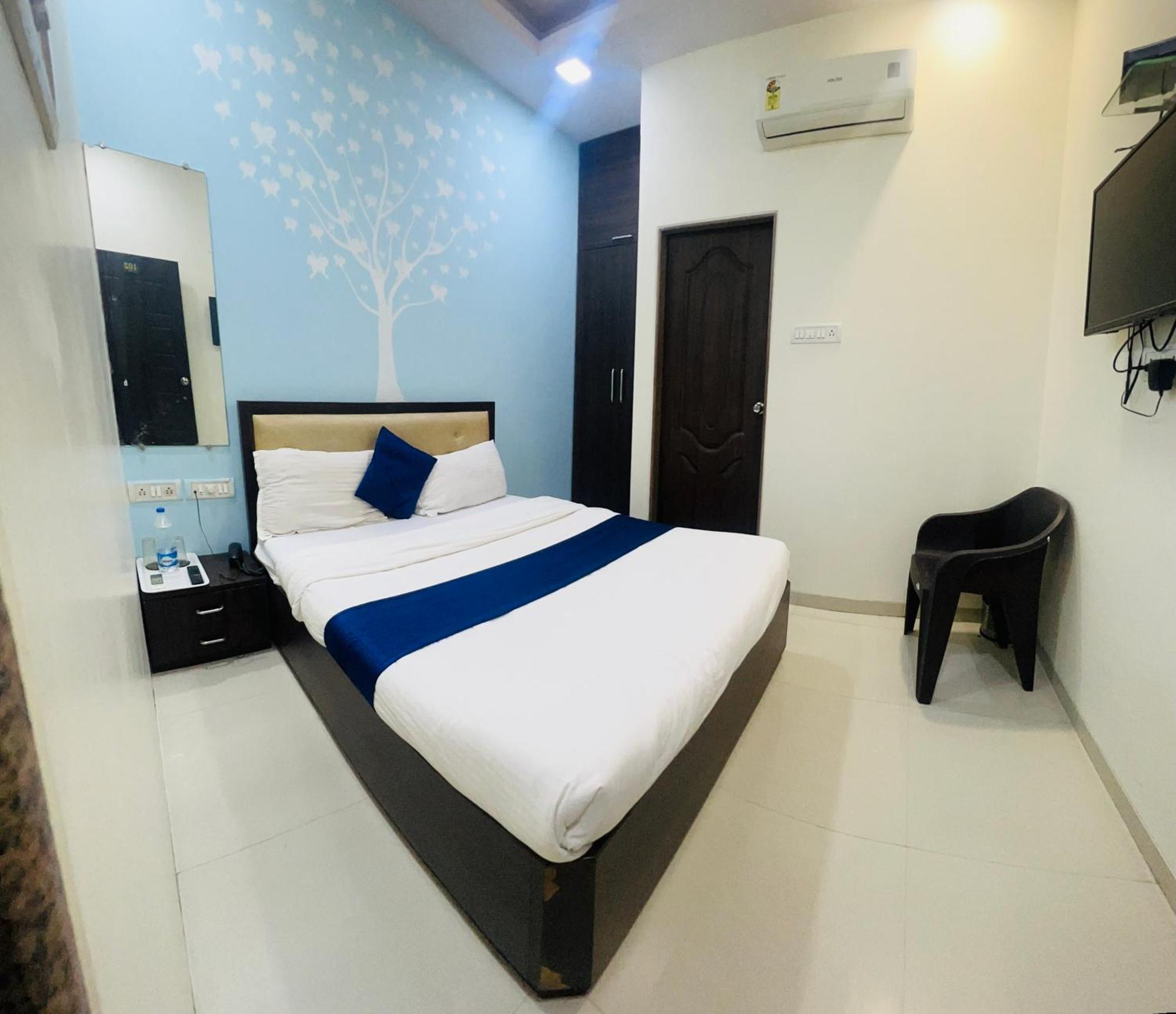 Zee Residency By San Hospitality *