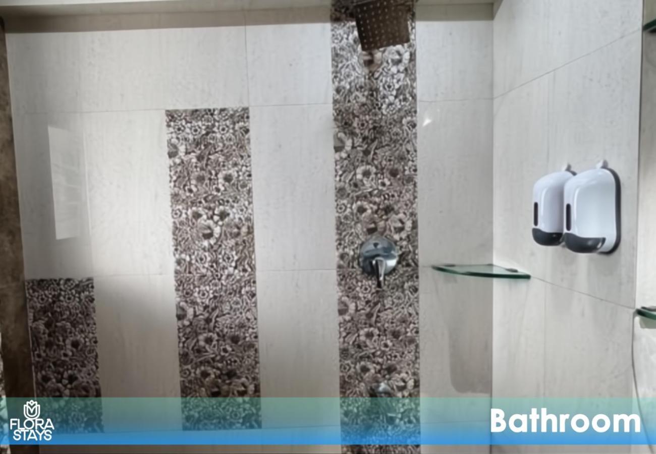 Apartment 3bhk Service In Parel