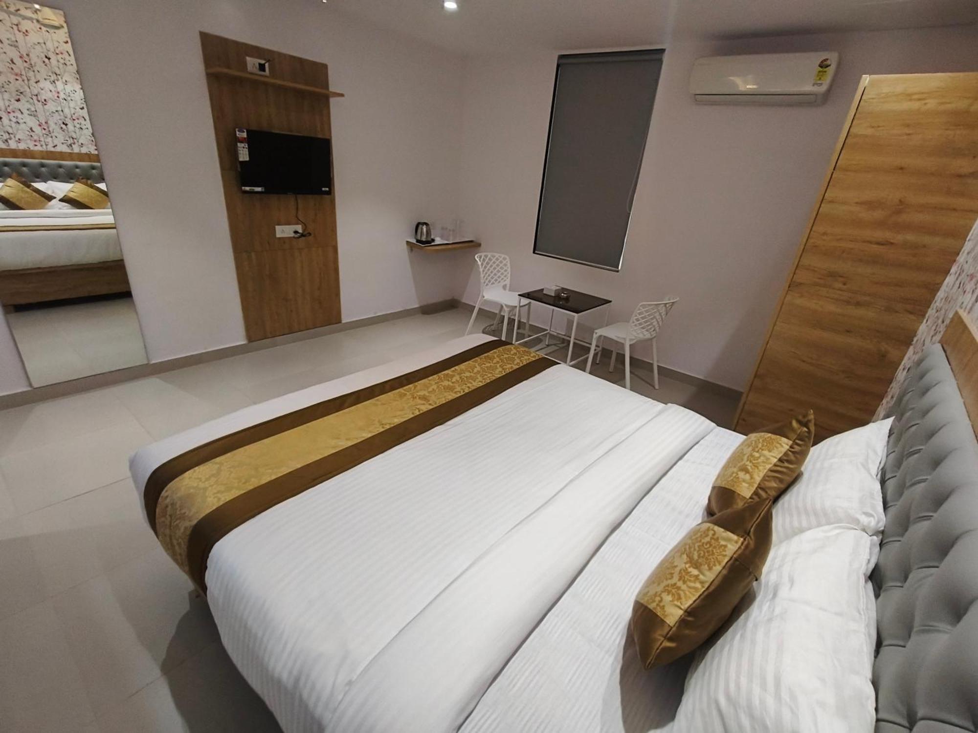 Hotel Morya Residency Parel Bombaim