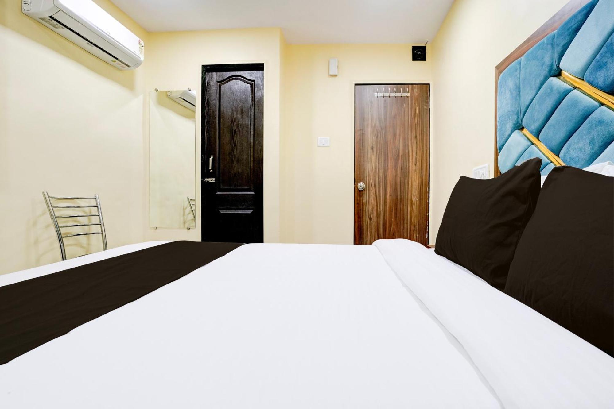 O Aai Om Residency Hotel