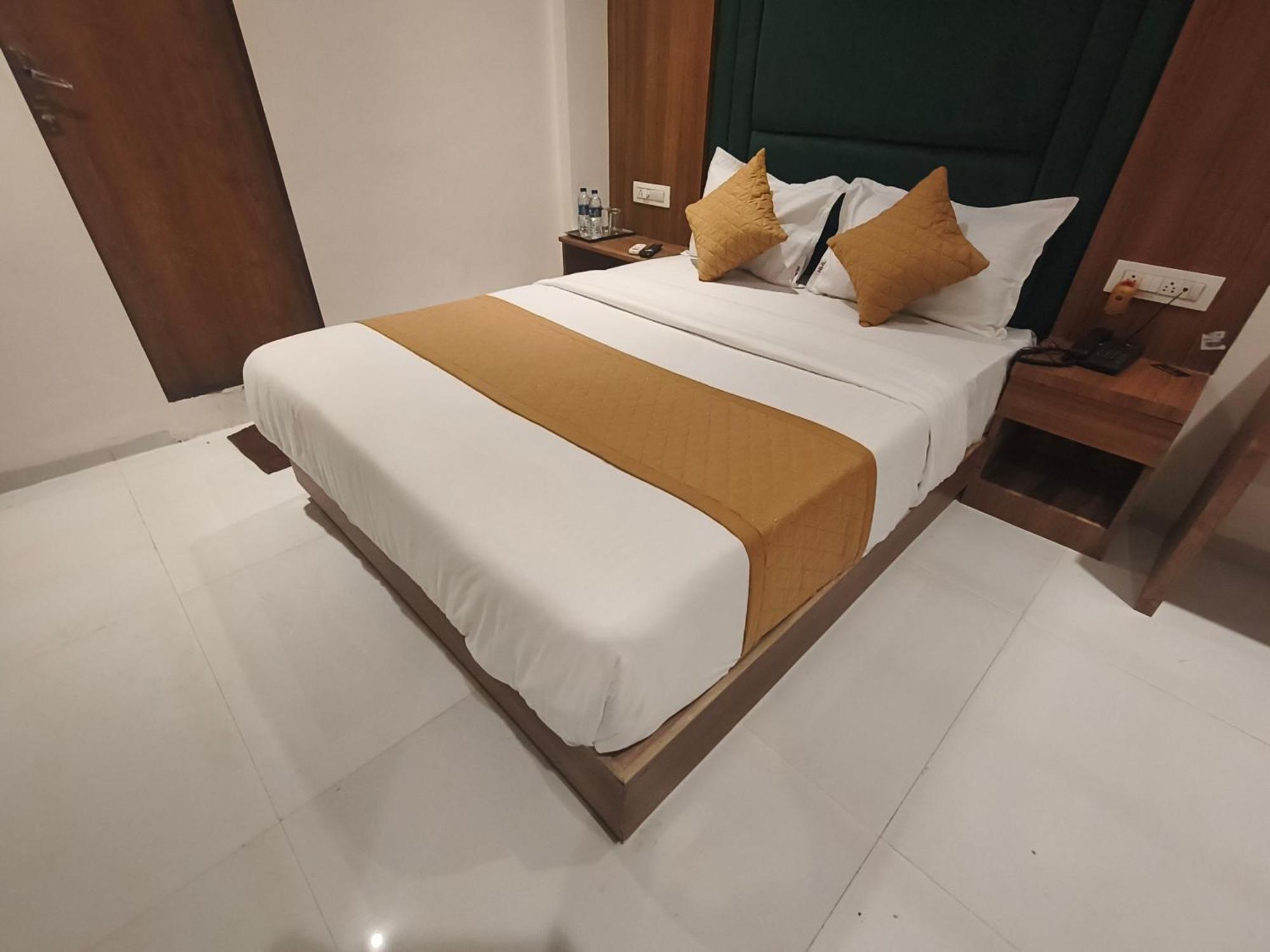 Hotel West Line Andheri Mumbai