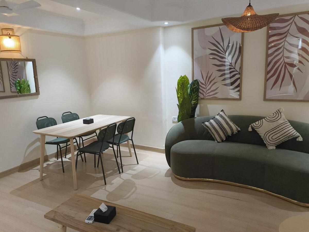 Apartment Stella 3bhk Khar W By The Company