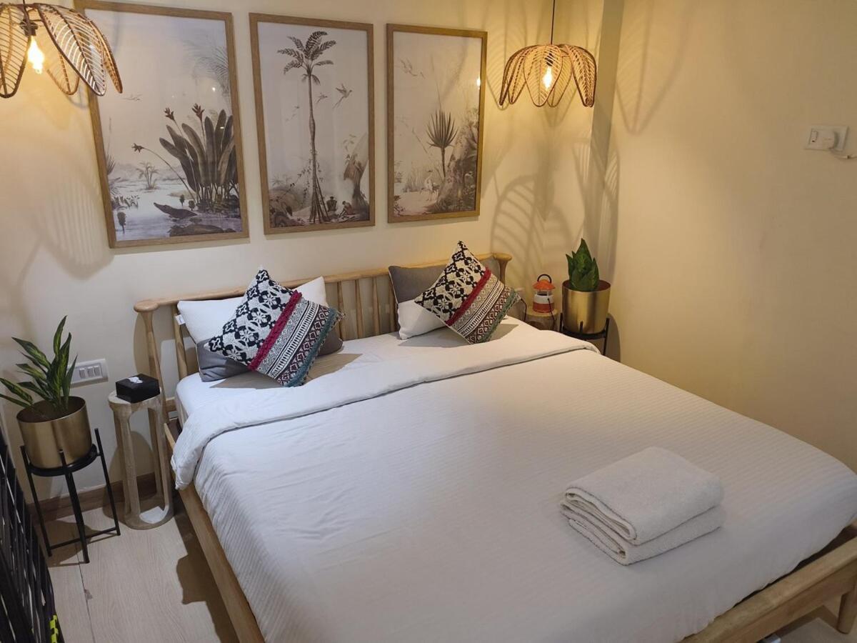 Stella 3bhk Khar W By The Company Apartment