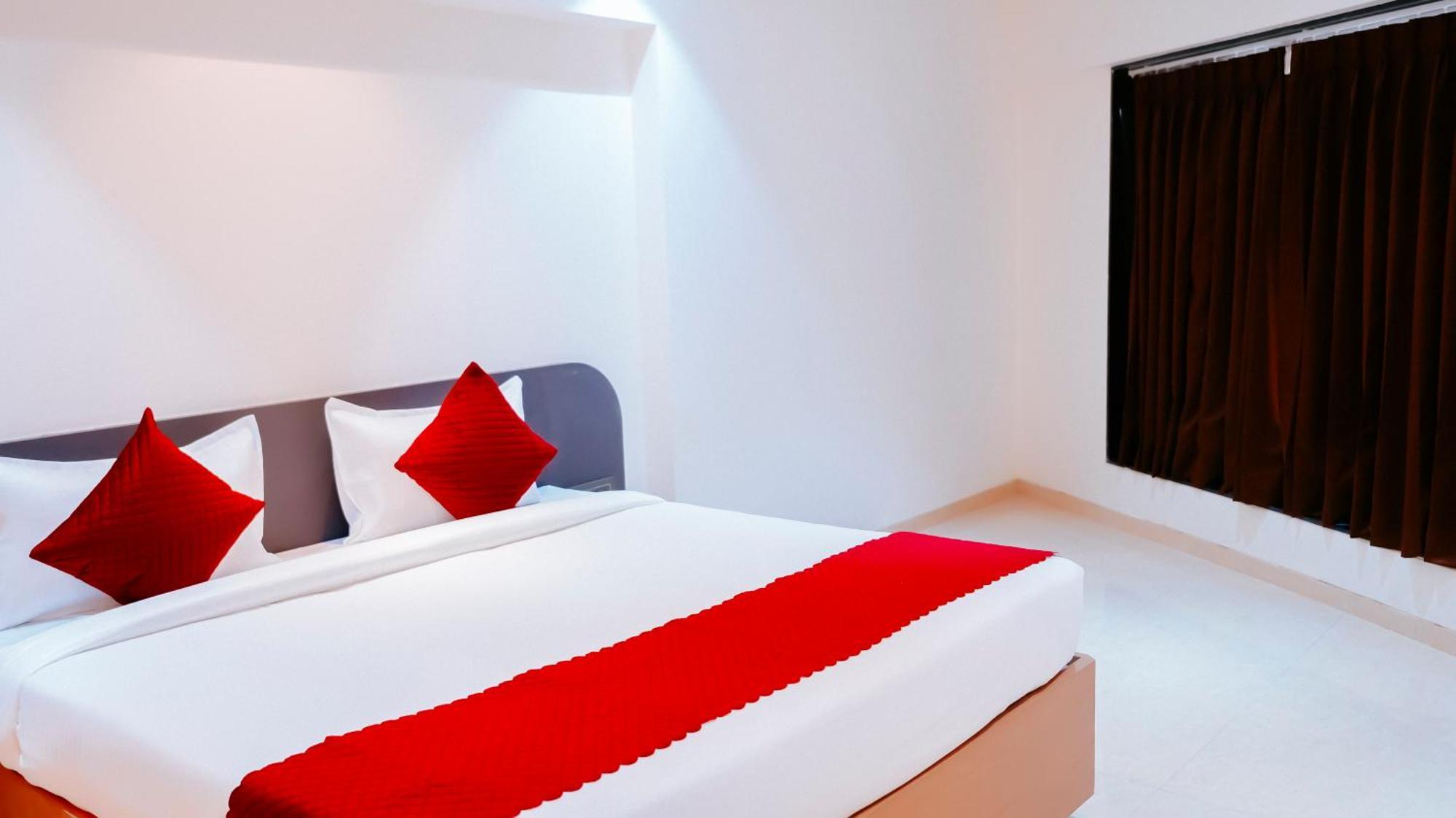 Hsquare Andheri West Hotel 3*