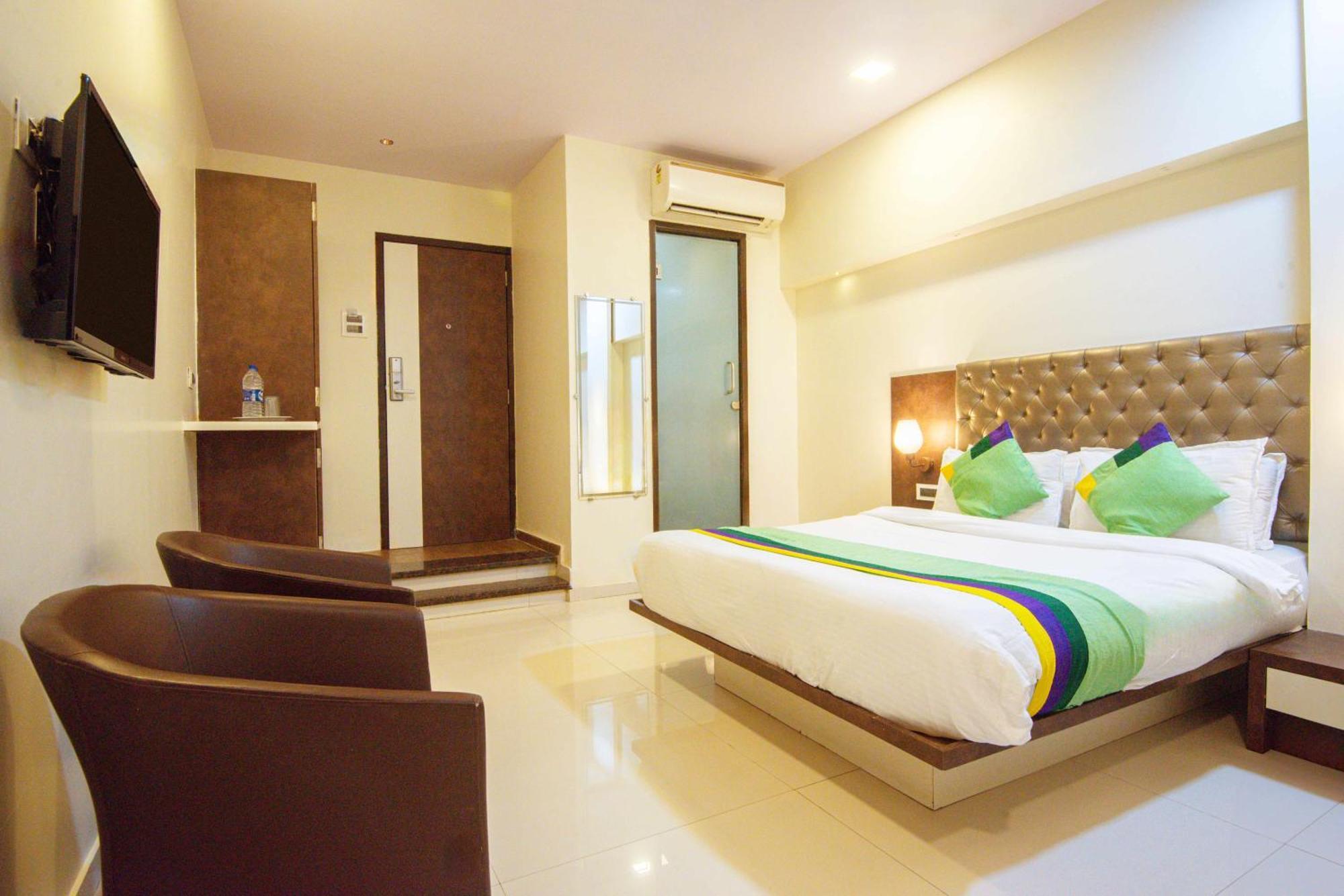 Hotel Treebo Blue Moon Powai 3*