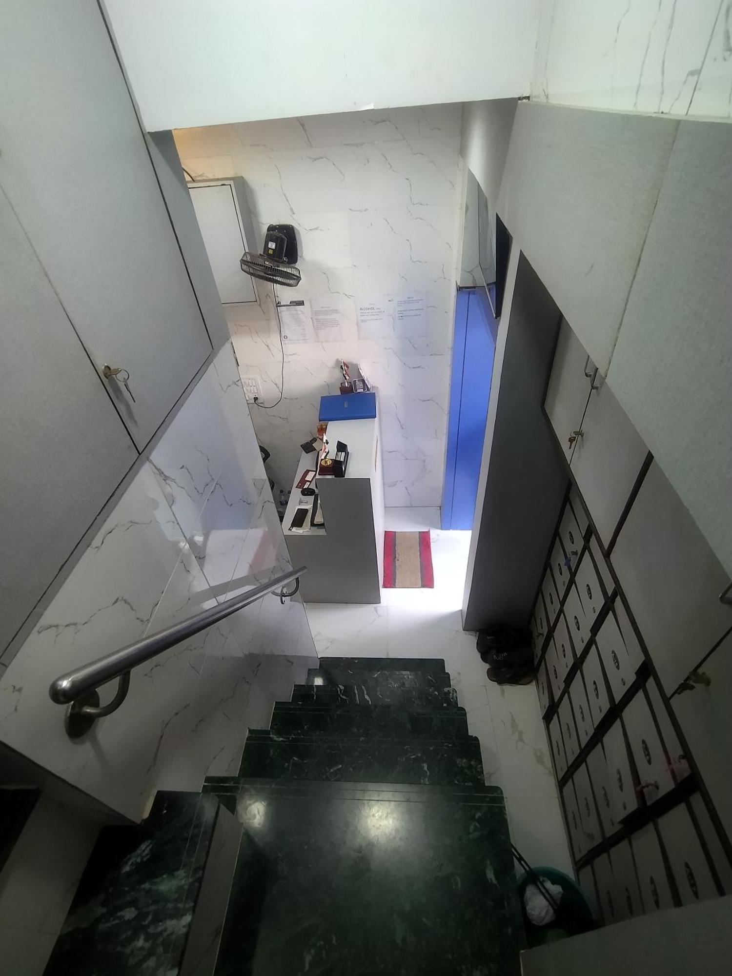 Noor Sakinaka Bombaim