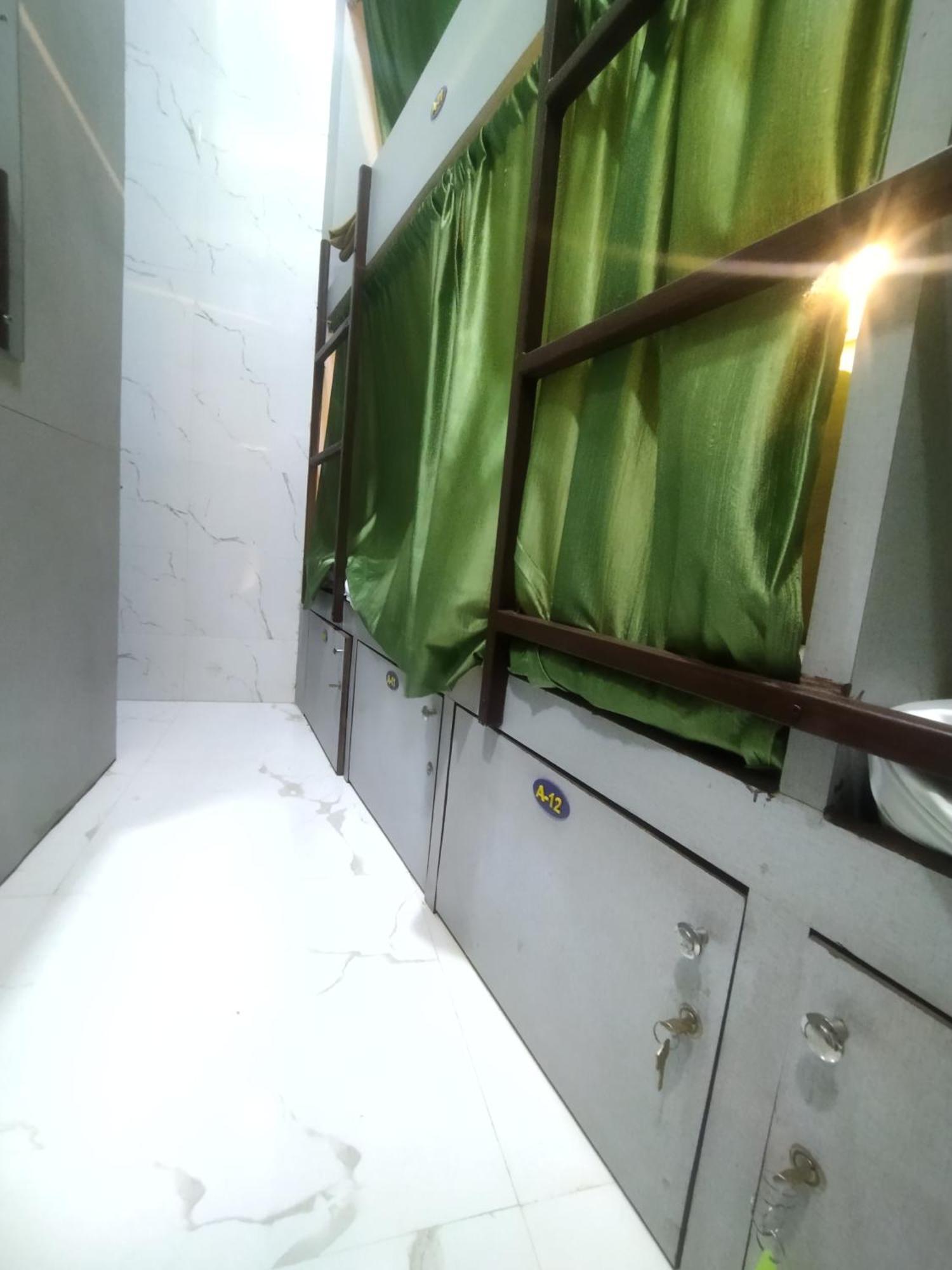Albergue Noor Sakinaka Bombaim