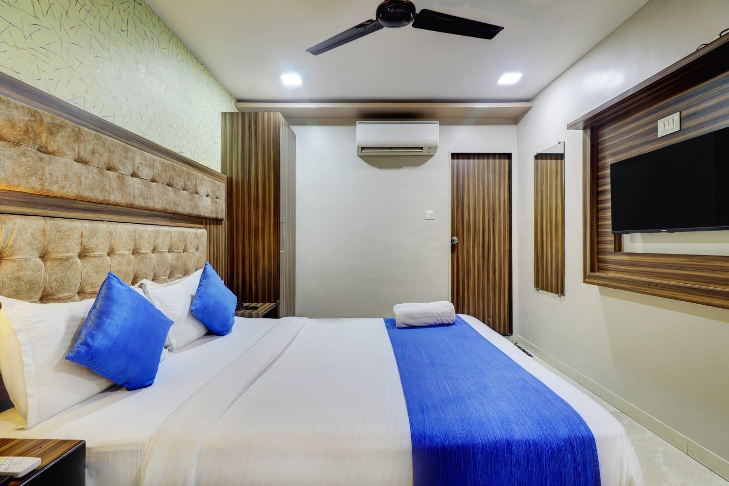 New Blue Sapphire Residency Hotel