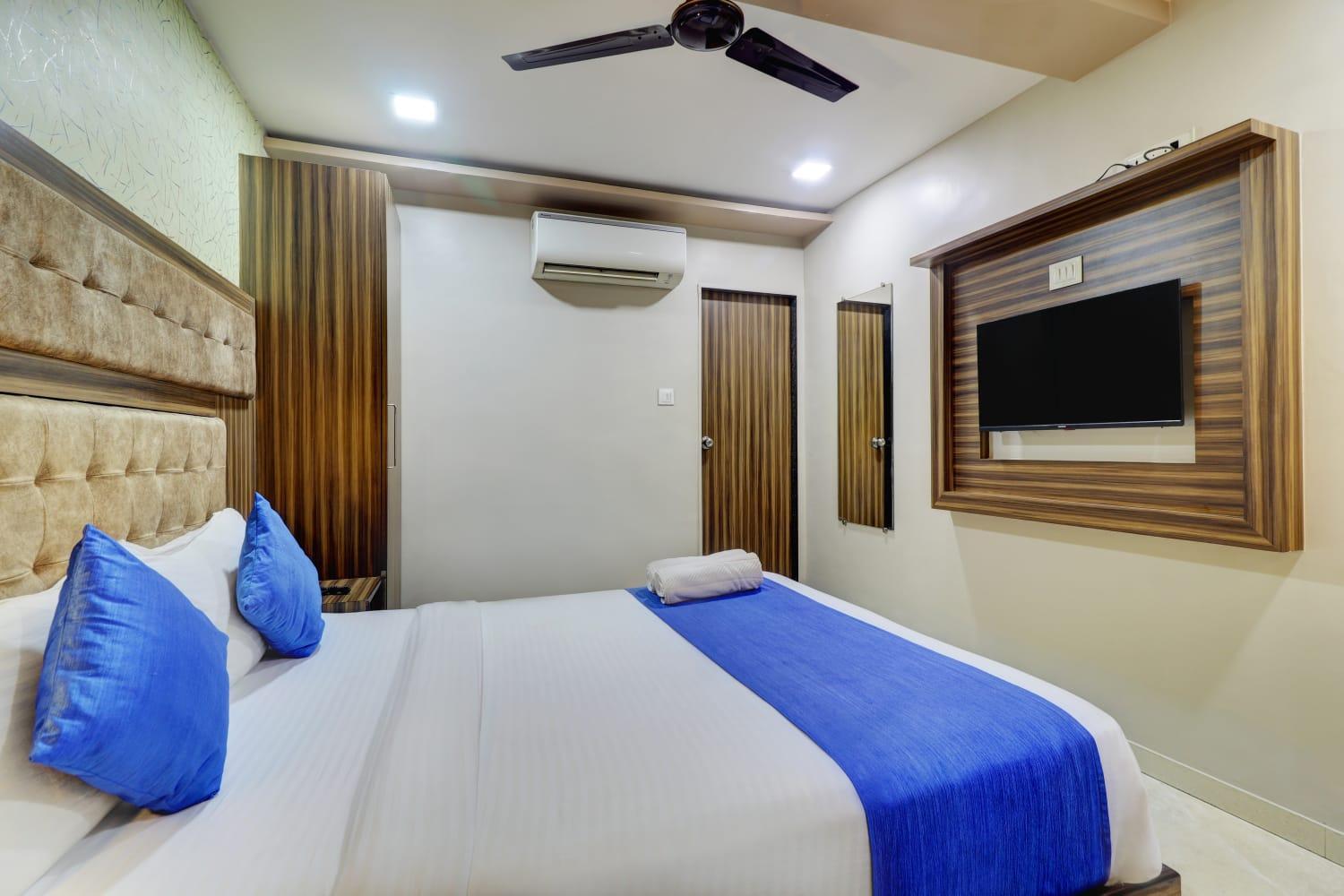 Hotel New Blue Sapphire Residency